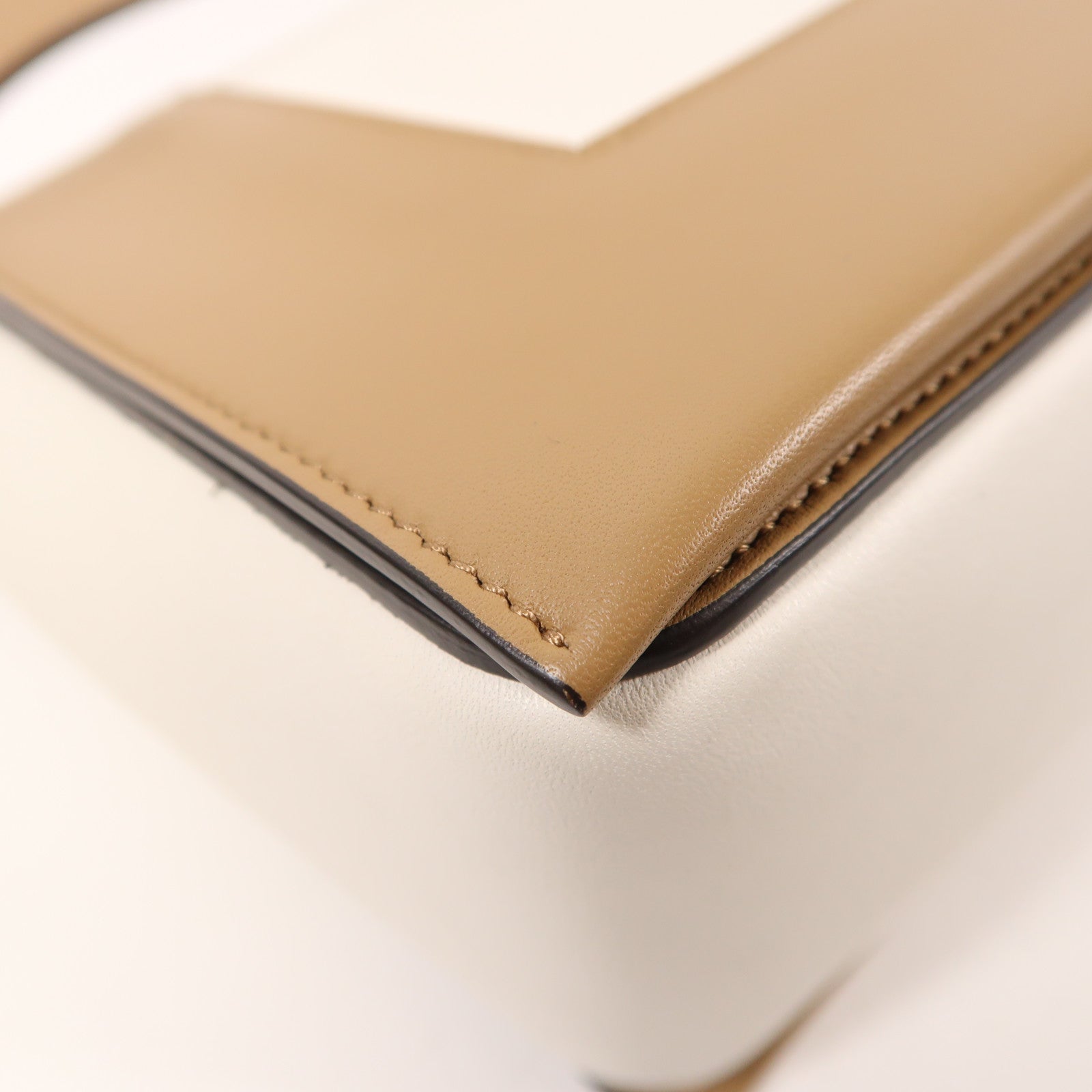 CELINE 牛皮皮革Frame金扣肩背袋