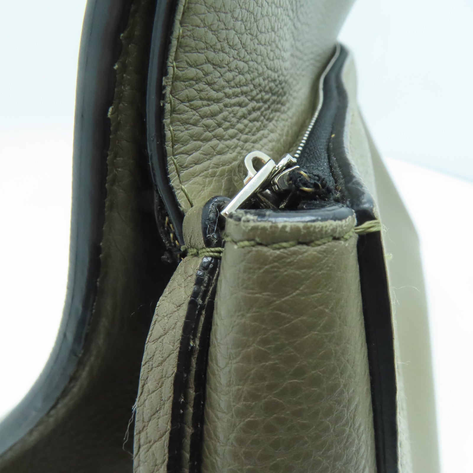 CELINE 牛皮皮革Shoulder Bag银扣肩背袋灰色