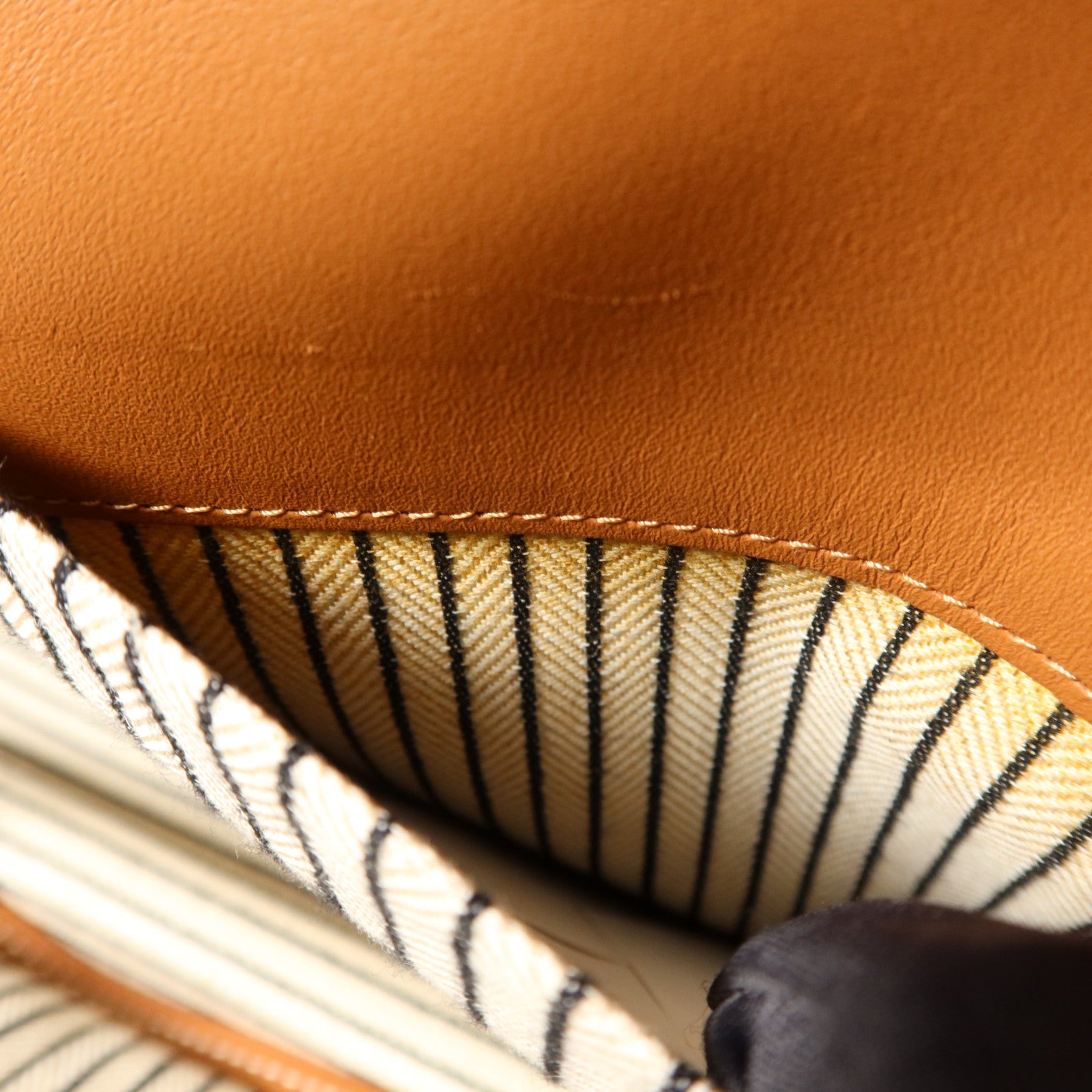 LOEWE 帆布Small Cushion Tote Bag手挽袋