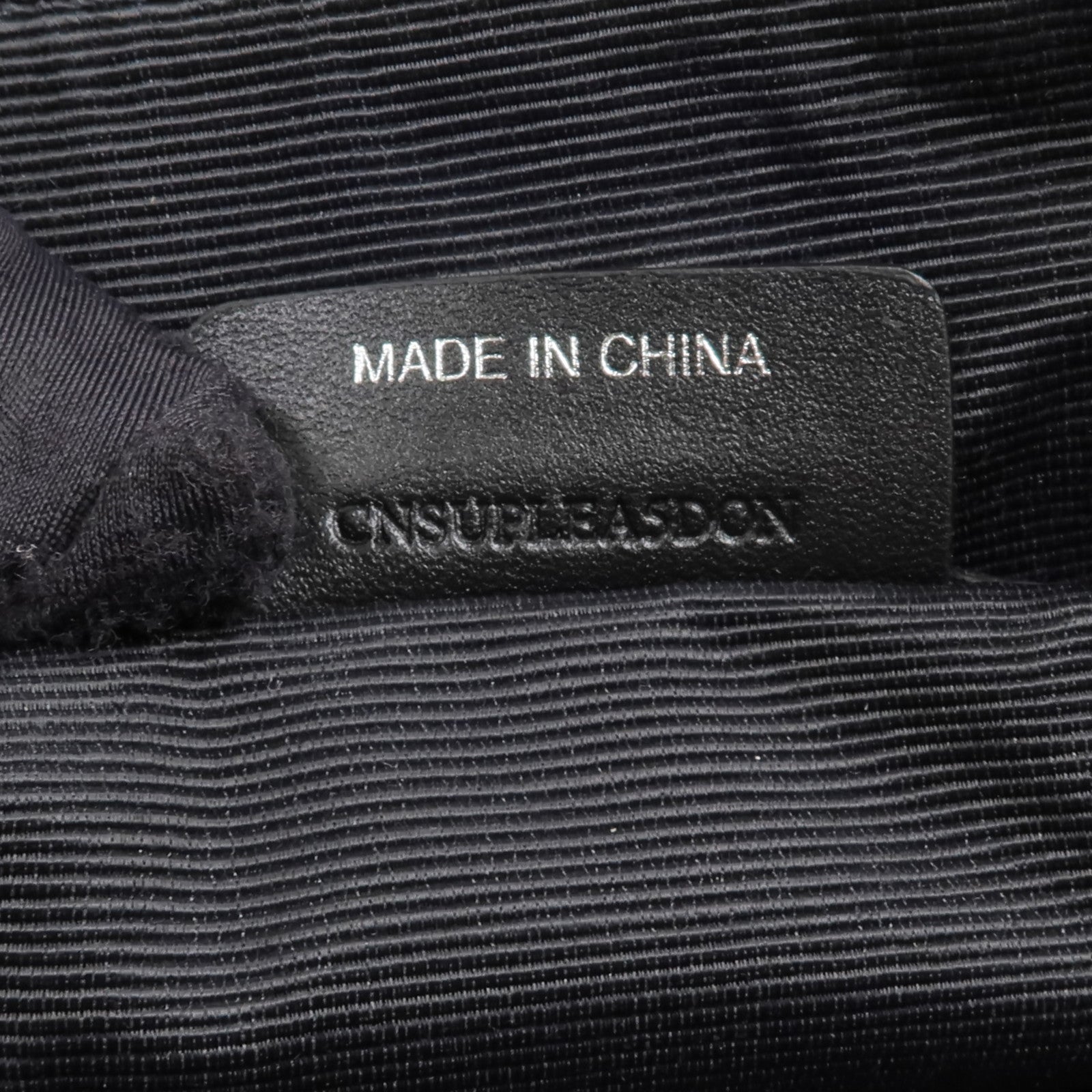 BURBERRY 尼龍Pouch手拿包