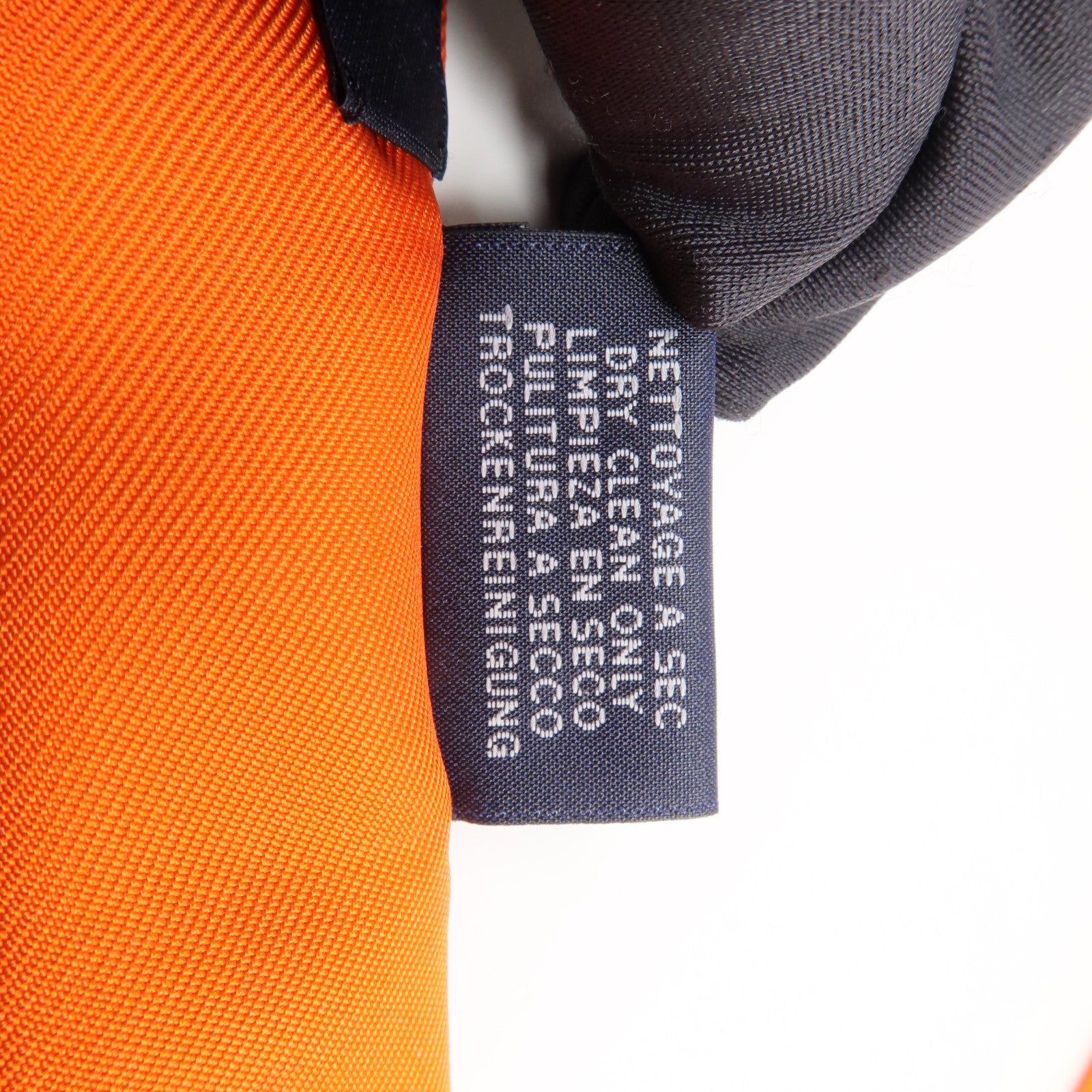 HERMES 絲質Twillon絲巾