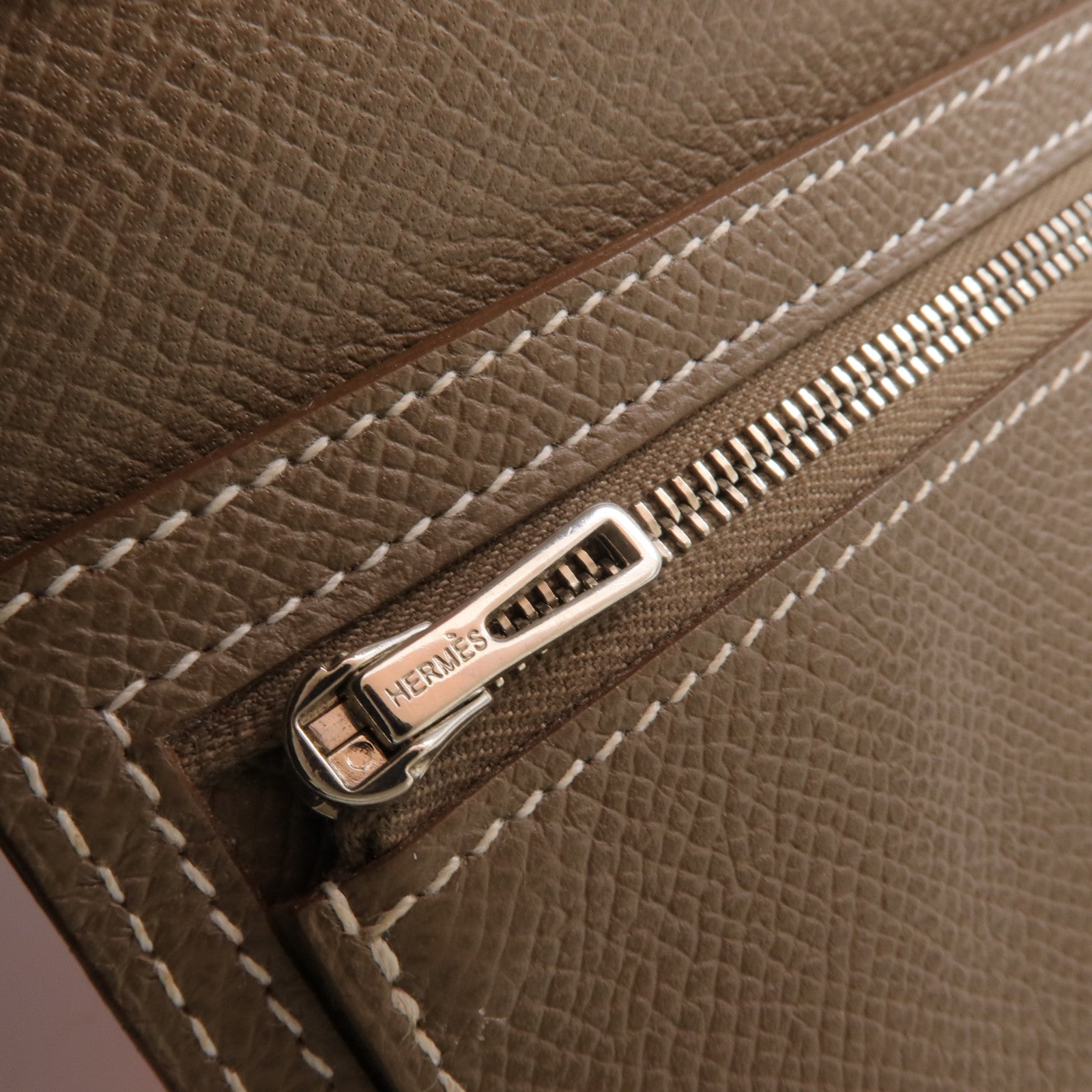 HERMES Epsom皮革Bearn Tri-Fold銀扣長錢包Rouge Casaque/Etoupe