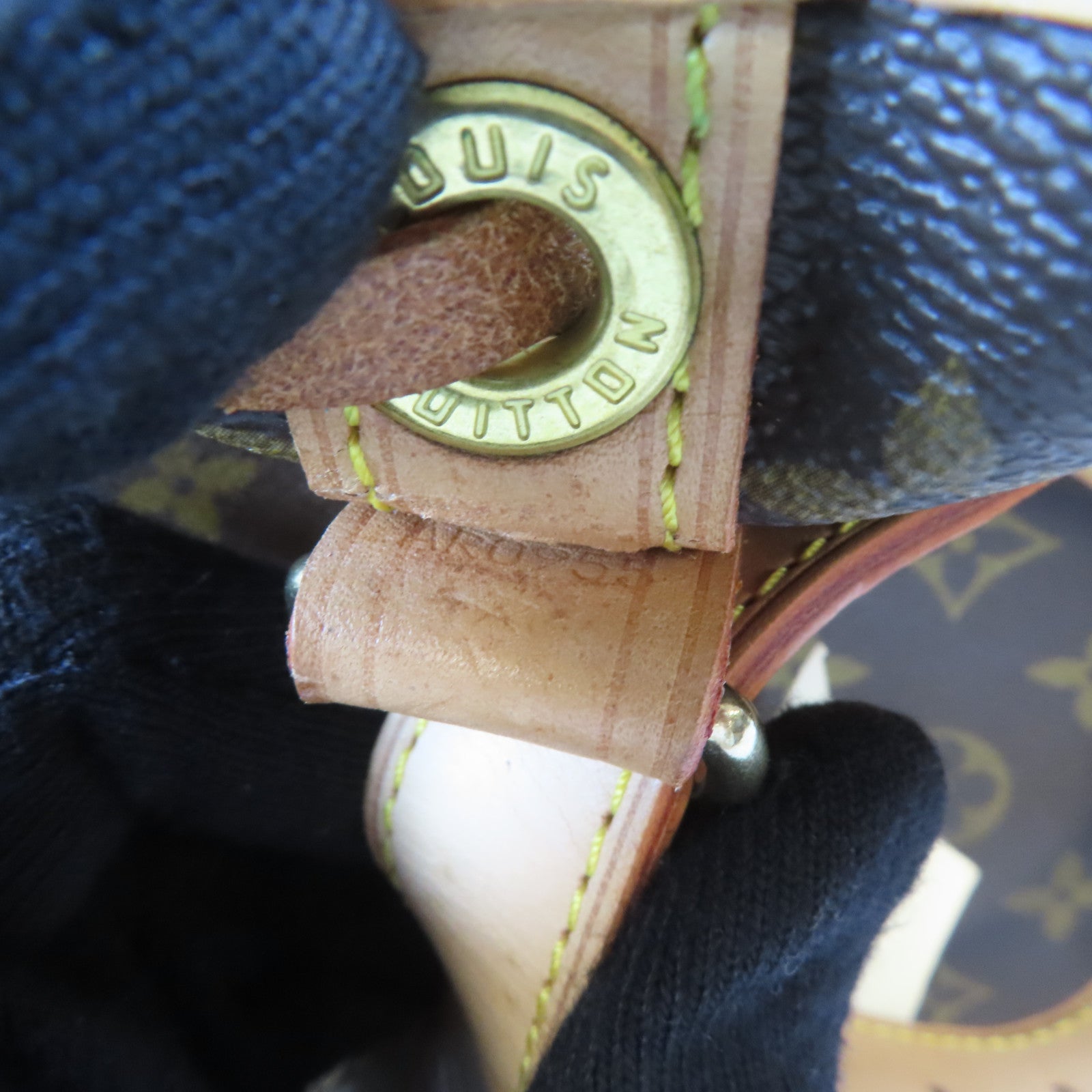 LOUIS VUITTON Monogram Noe Bucket Bag金扣肩背袋啡色