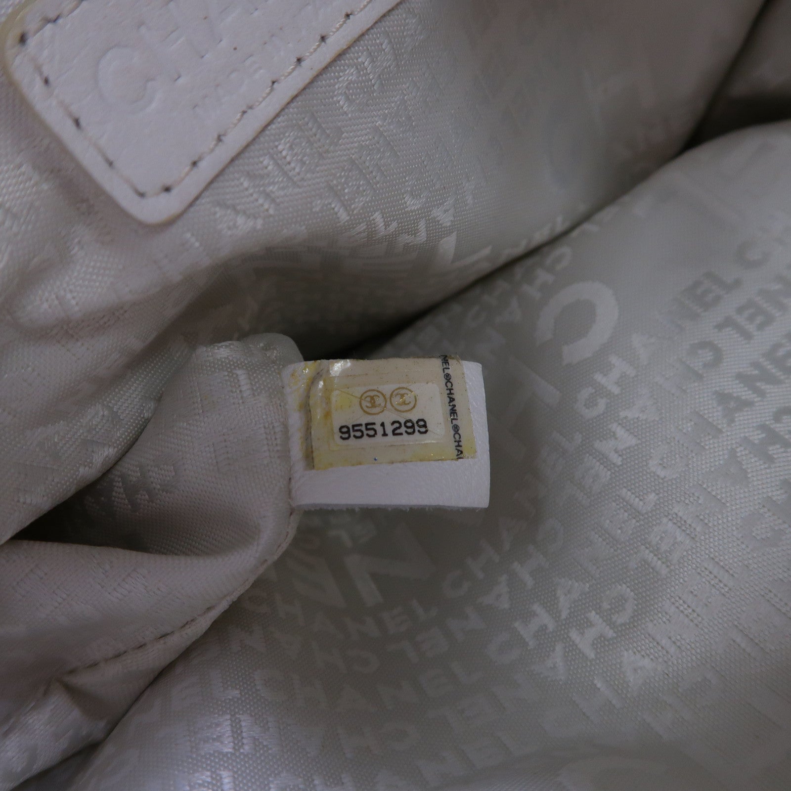 CHANEL 【激減優惠】漆皮皮革Chain Shoulder銀扣鏈帶肩背袋淺啡色