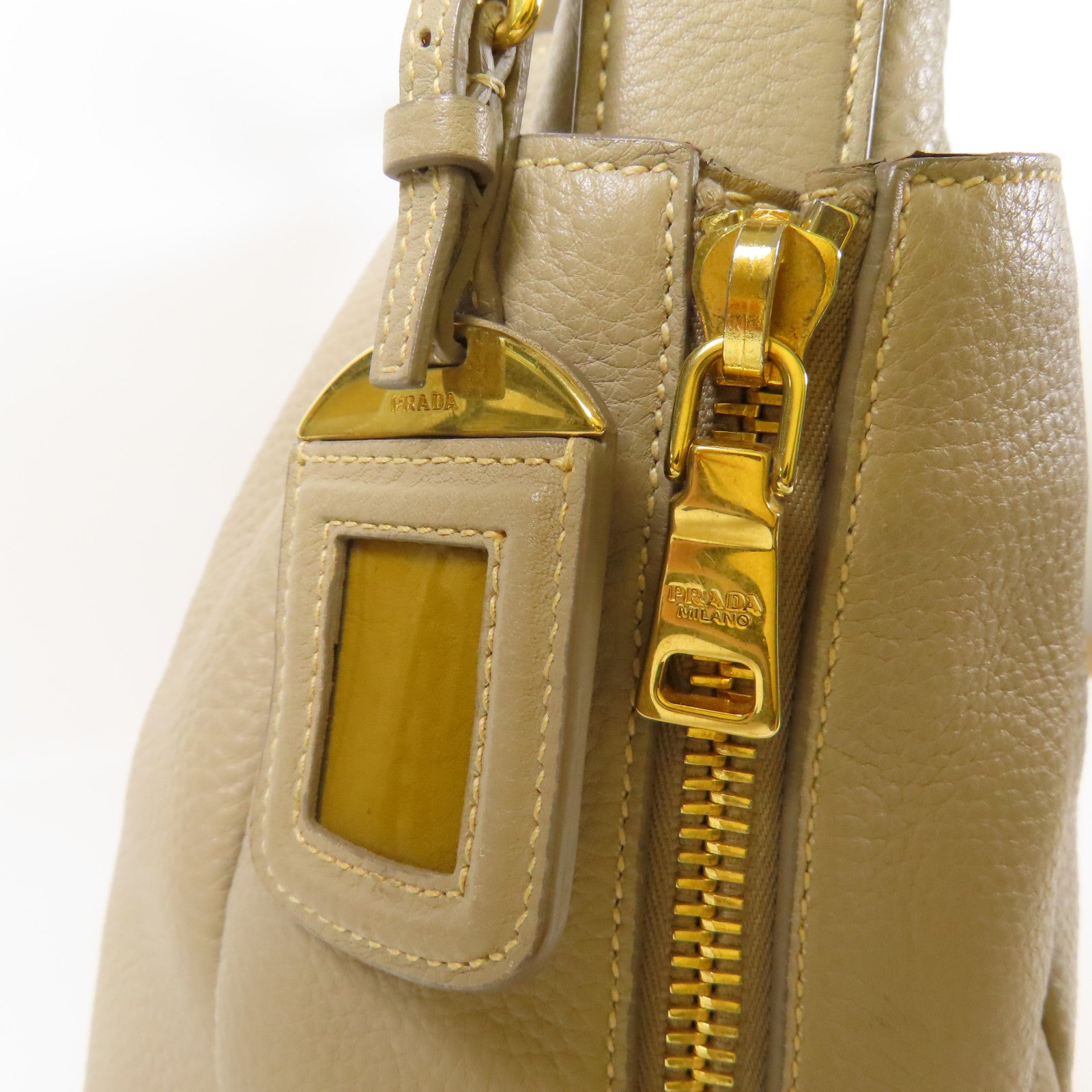 PRADA 皮革Vittelo Daino金扣肩背袋