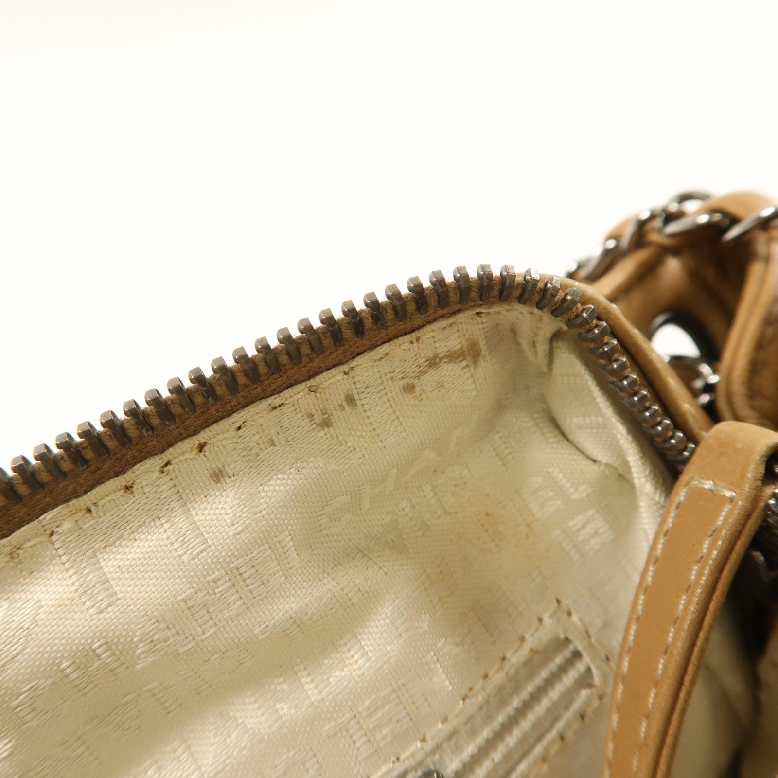 CHANEL 【激減優惠】漆皮皮革Chain Shoulder銀扣鏈帶肩背袋淺啡色