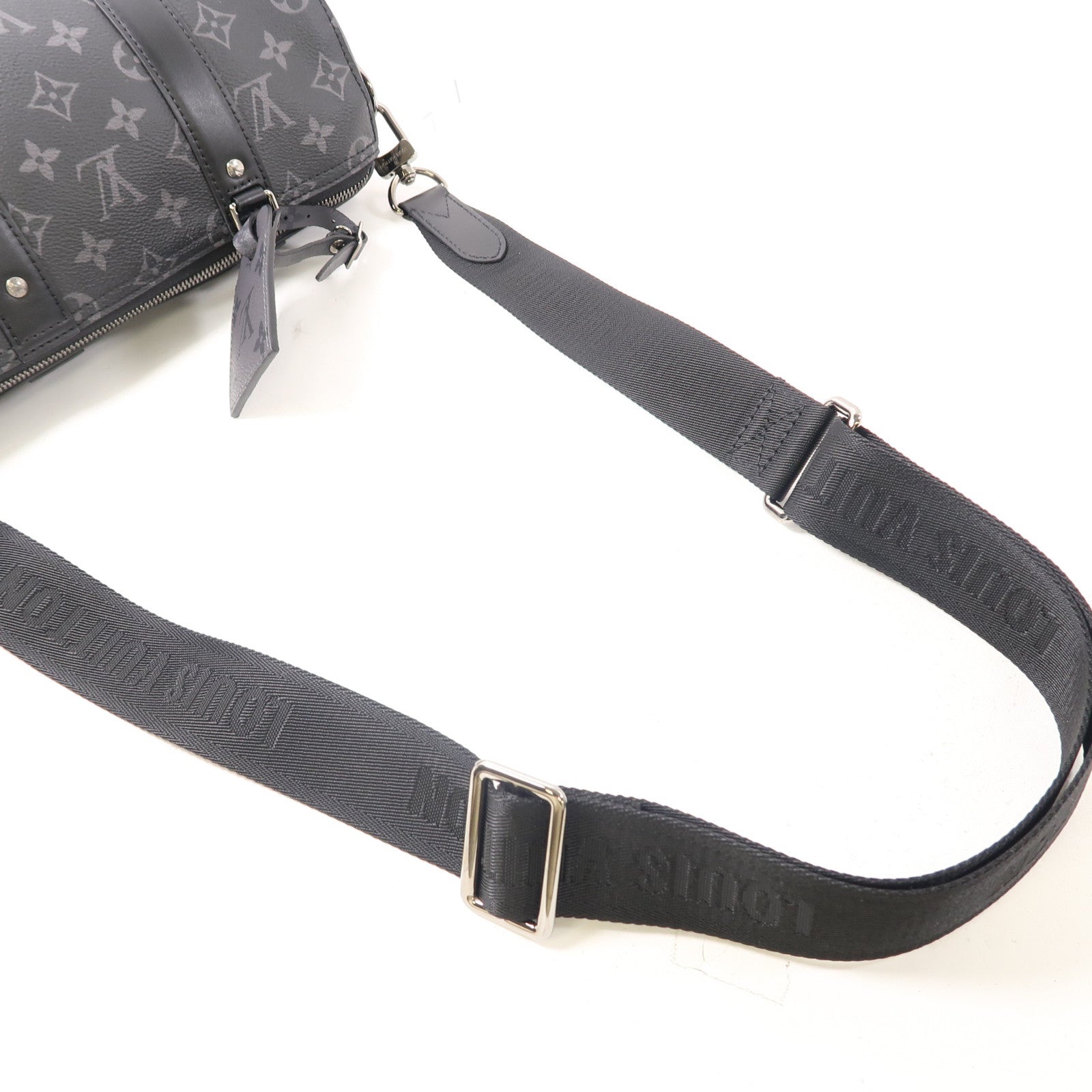 LOUIS VUITTON Monogram Eclipse Keepall Bandouliere銀扣肩背袋黑色