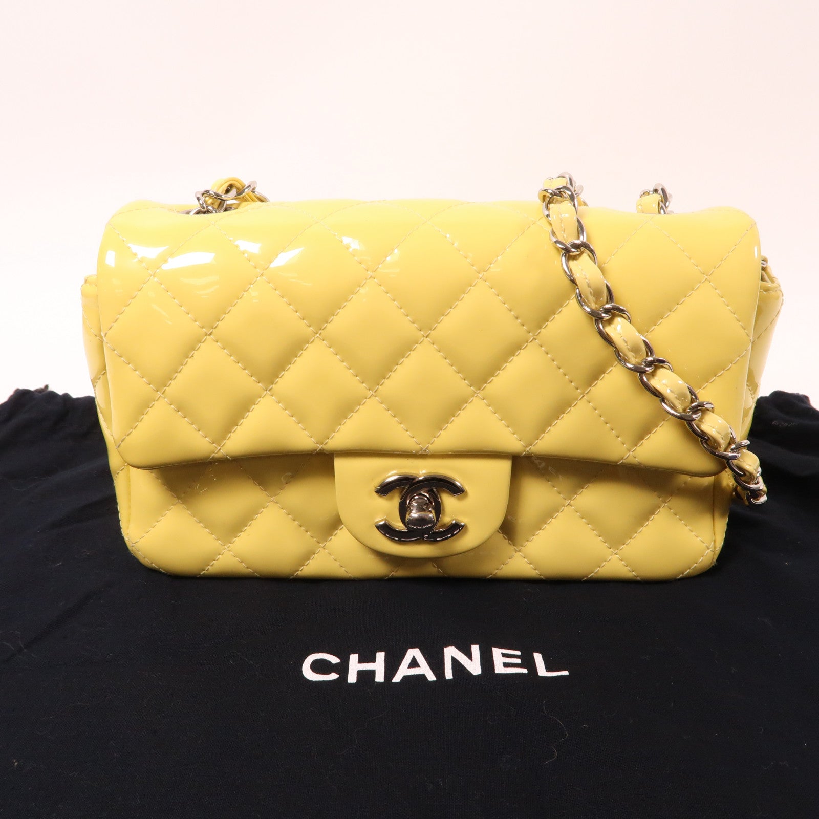 CHANEL 【激減優惠】菱格漆皮皮革Chain Shoulder銀扣鏈帶肩背袋黃色
