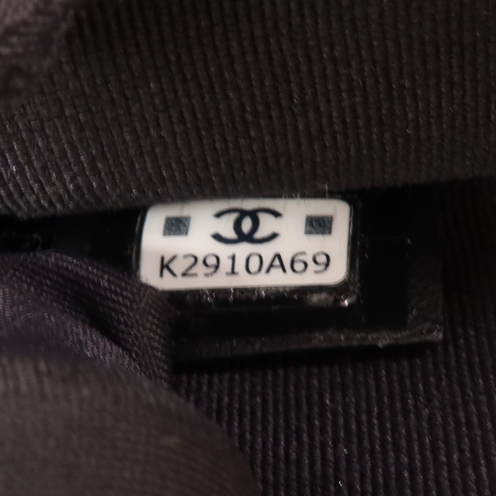 CHANEL 牛皮皮革Wallet金扣錢包