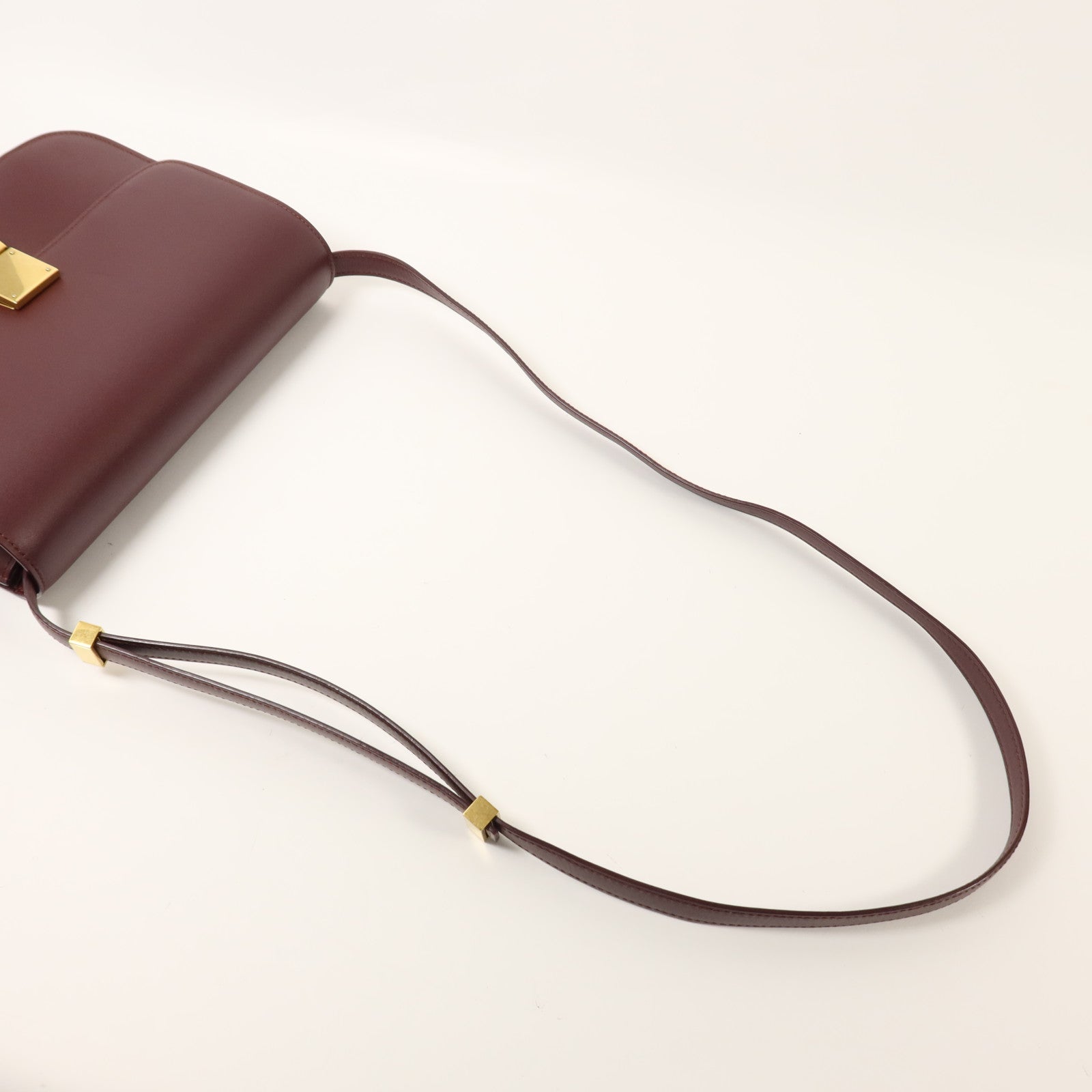 CELINE 牛皮皮革Classic Box金扣肩背袋