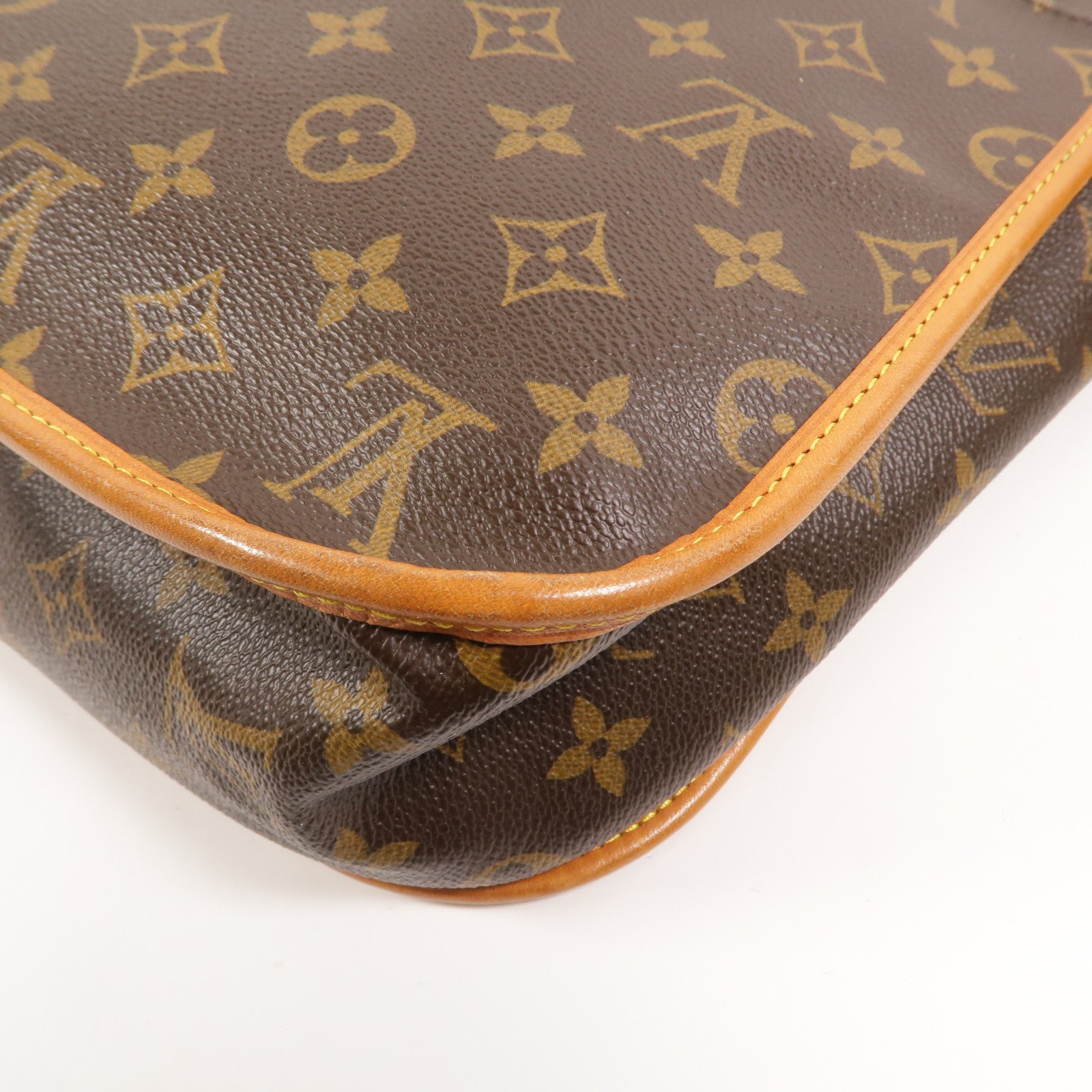 LOUIS VUITTON Monogram Bosphore金扣肩背袋
