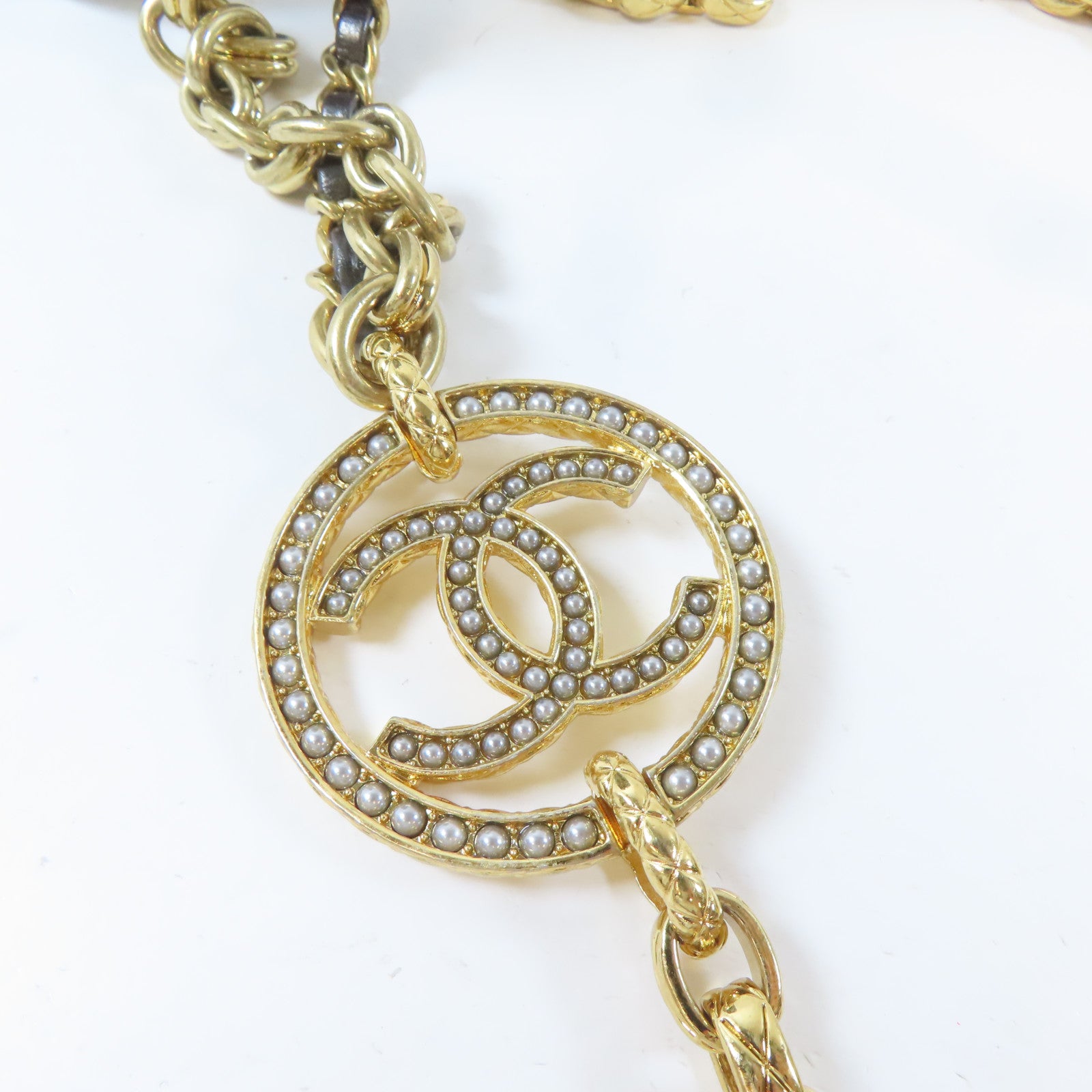 CHANEL 菱格羊皮皮革Camera Bag金扣鏈帶肩背袋灰色