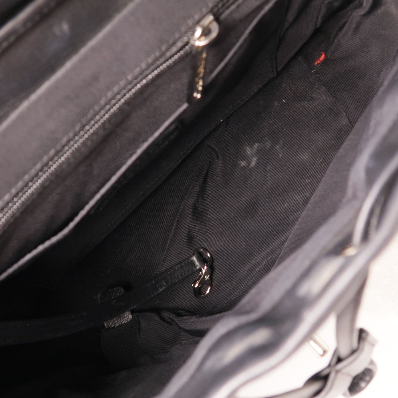 CHANEL 牛皮皮革Chevon Backpack銀扣背包