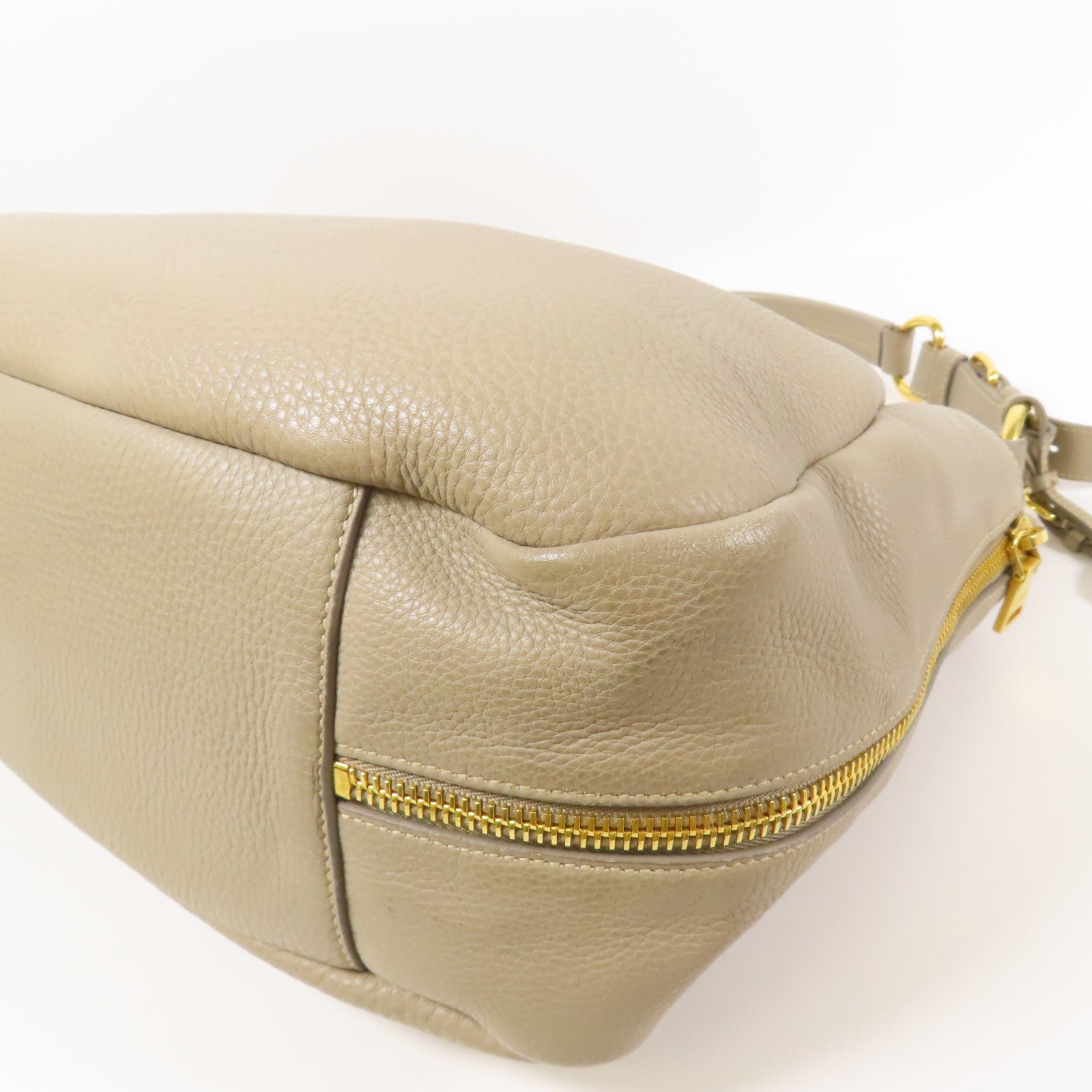 PRADA 皮革Vittelo Daino金扣肩背袋