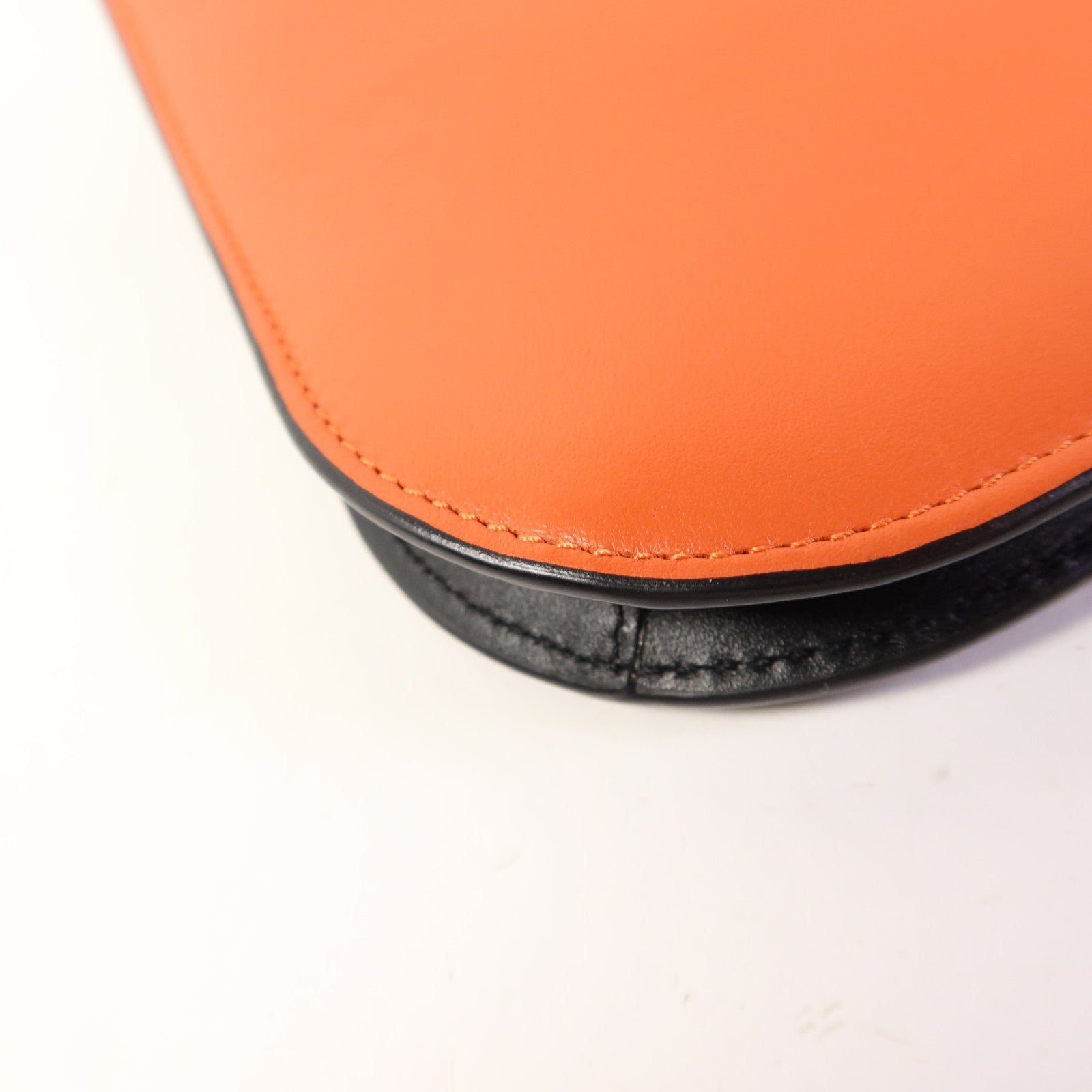 LOEWE 牛皮皮革Gate Double金扣肩背袋