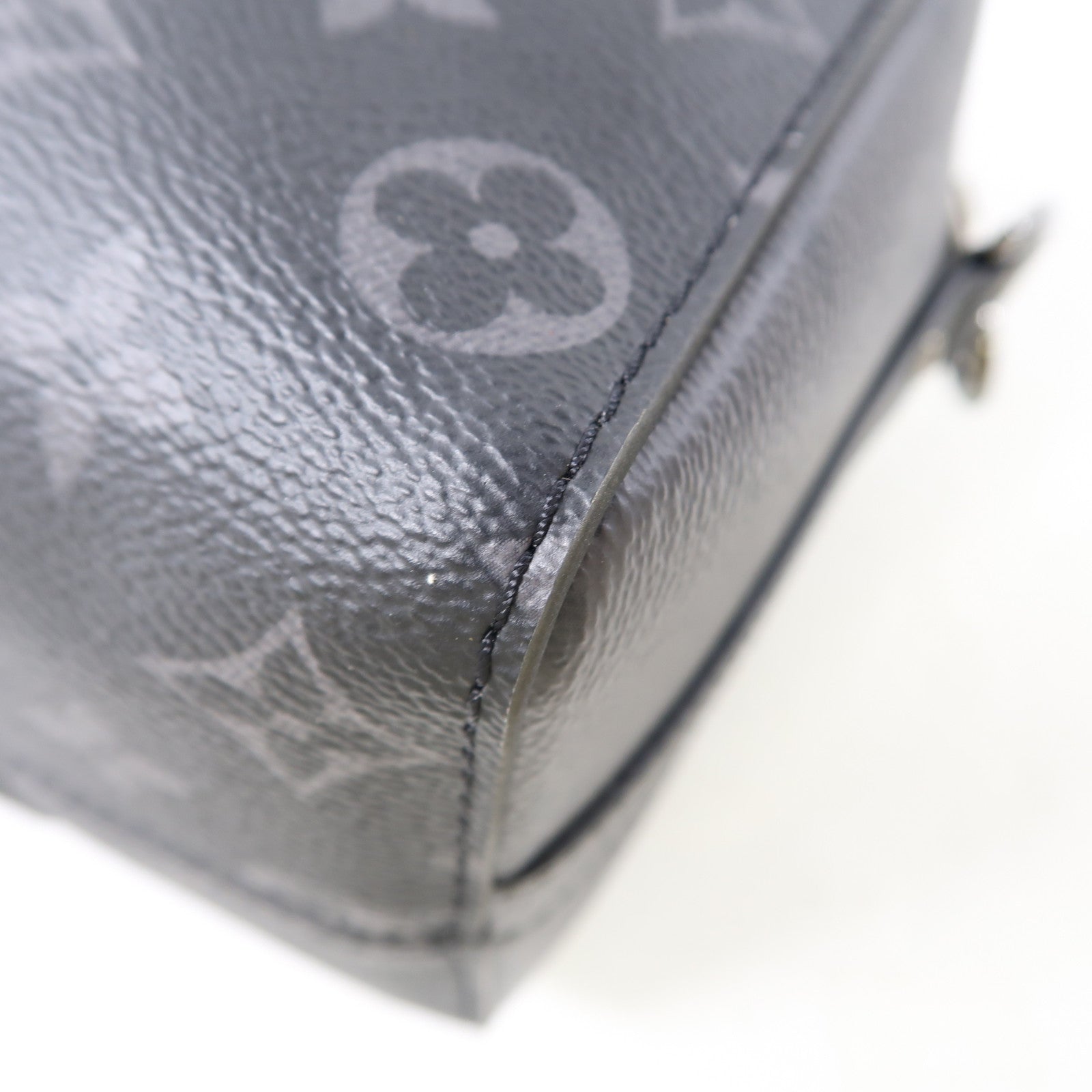 LOUIS VUITTON Monogram Eclipse Keepall Bandouliere銀扣肩背袋黑色