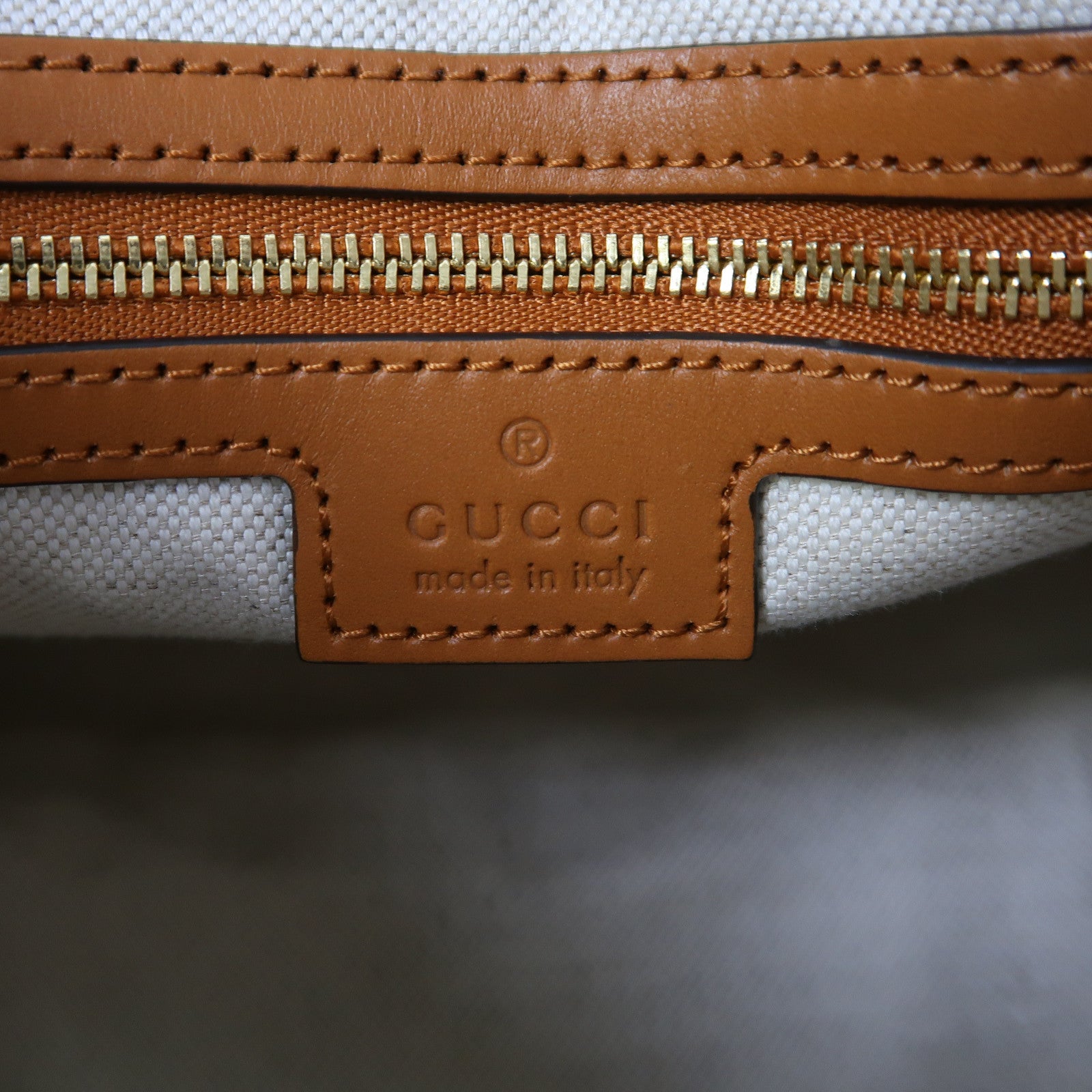 GUCCI 帆布Interlocking Tote金扣手挽肩背兩用袋白色/啡色