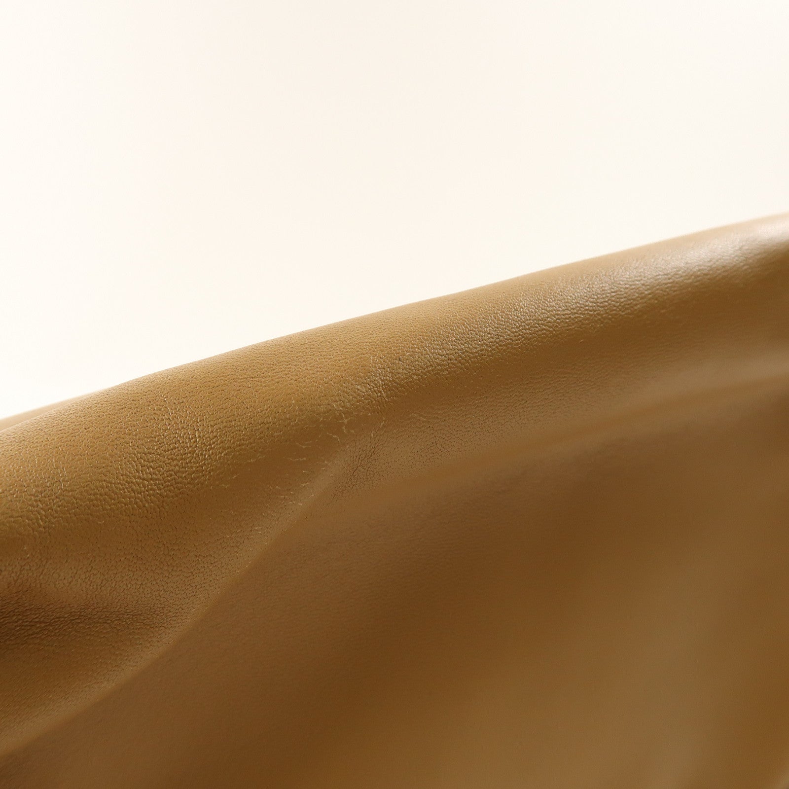 CHANEL 【激減優惠】漆皮皮革Chain Shoulder銀扣鏈帶肩背袋淺啡色