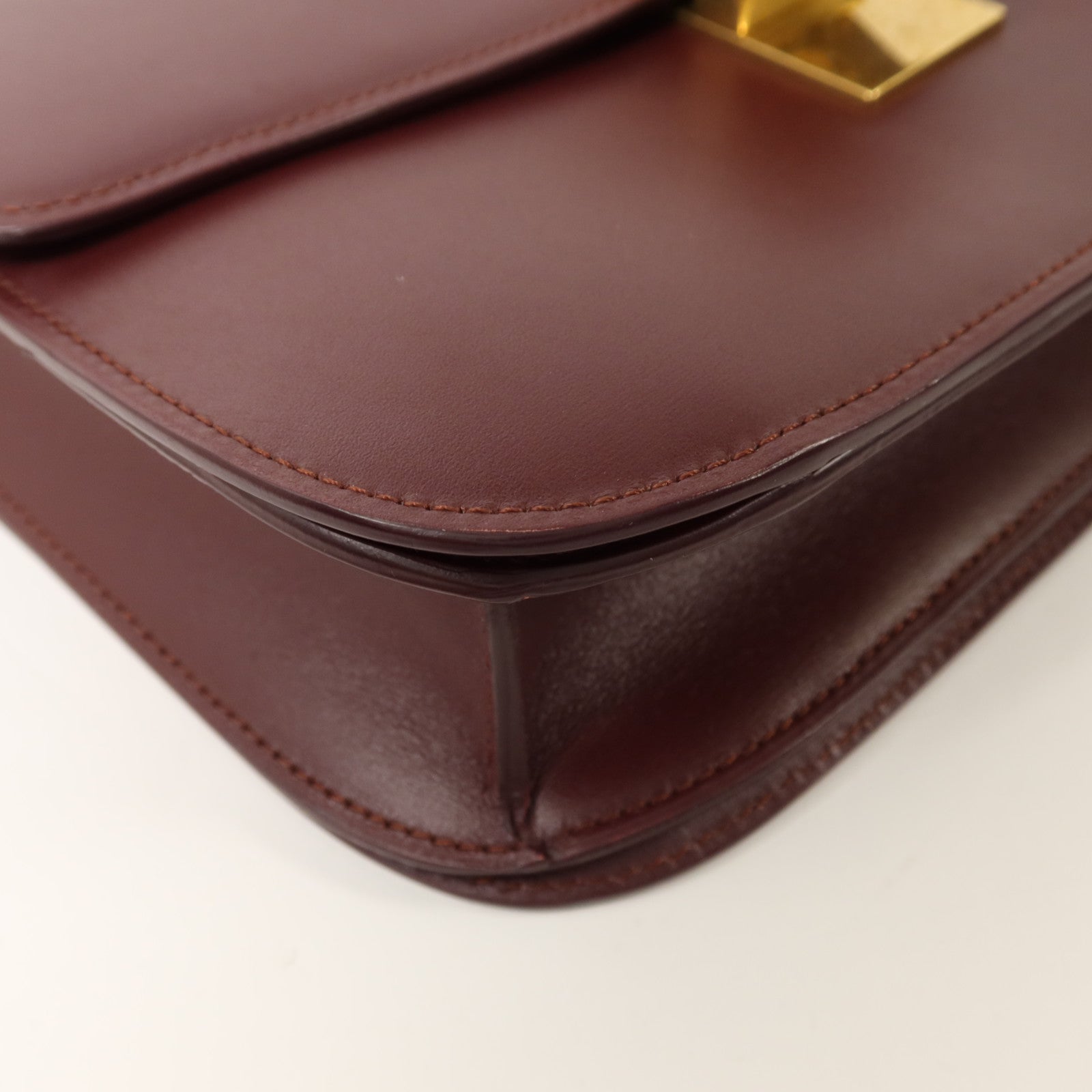 CELINE 牛皮皮革Classic Box金扣肩背袋