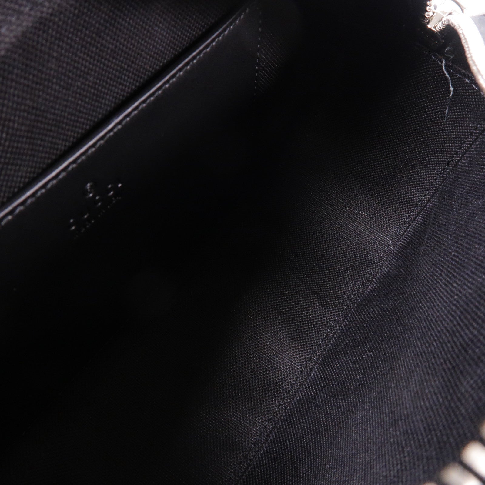 GUCCI 塗層帆布GG Supreme銀扣肩背袋黑色