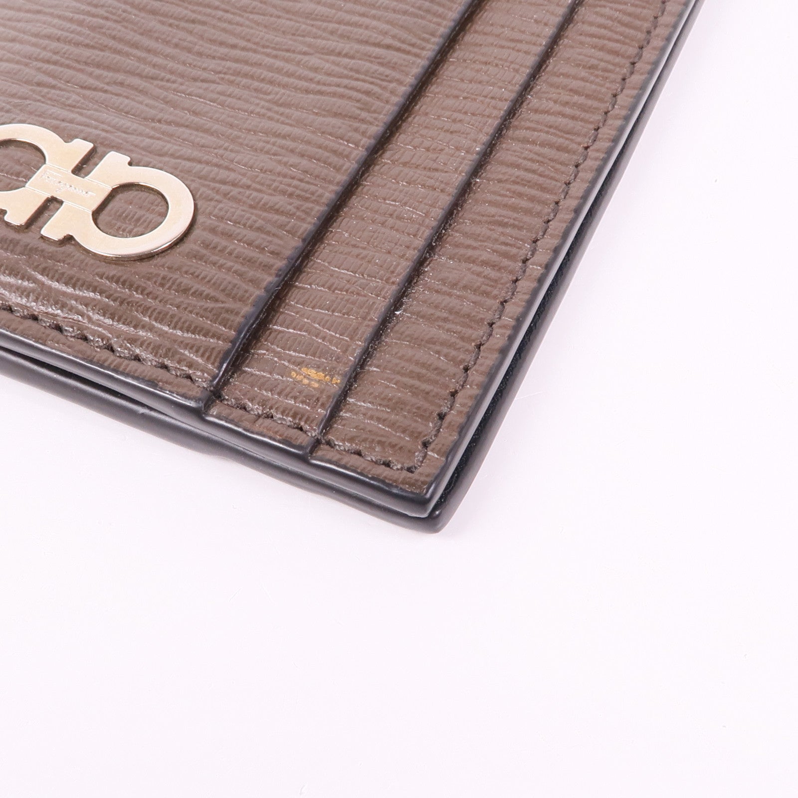 Salvatore Ferragamo 皮革Gancini Card Holder銀扣卡片套