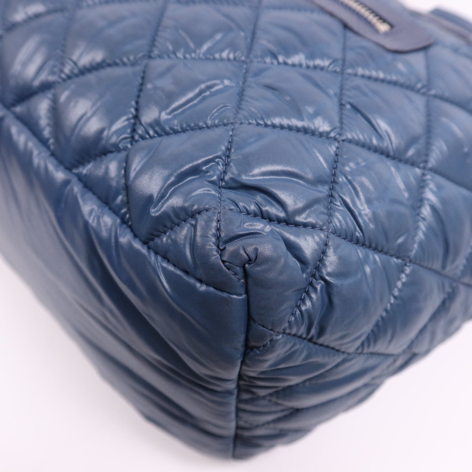 CHANEL 尼龍Coco Cocoon Small銀扣手挽袋