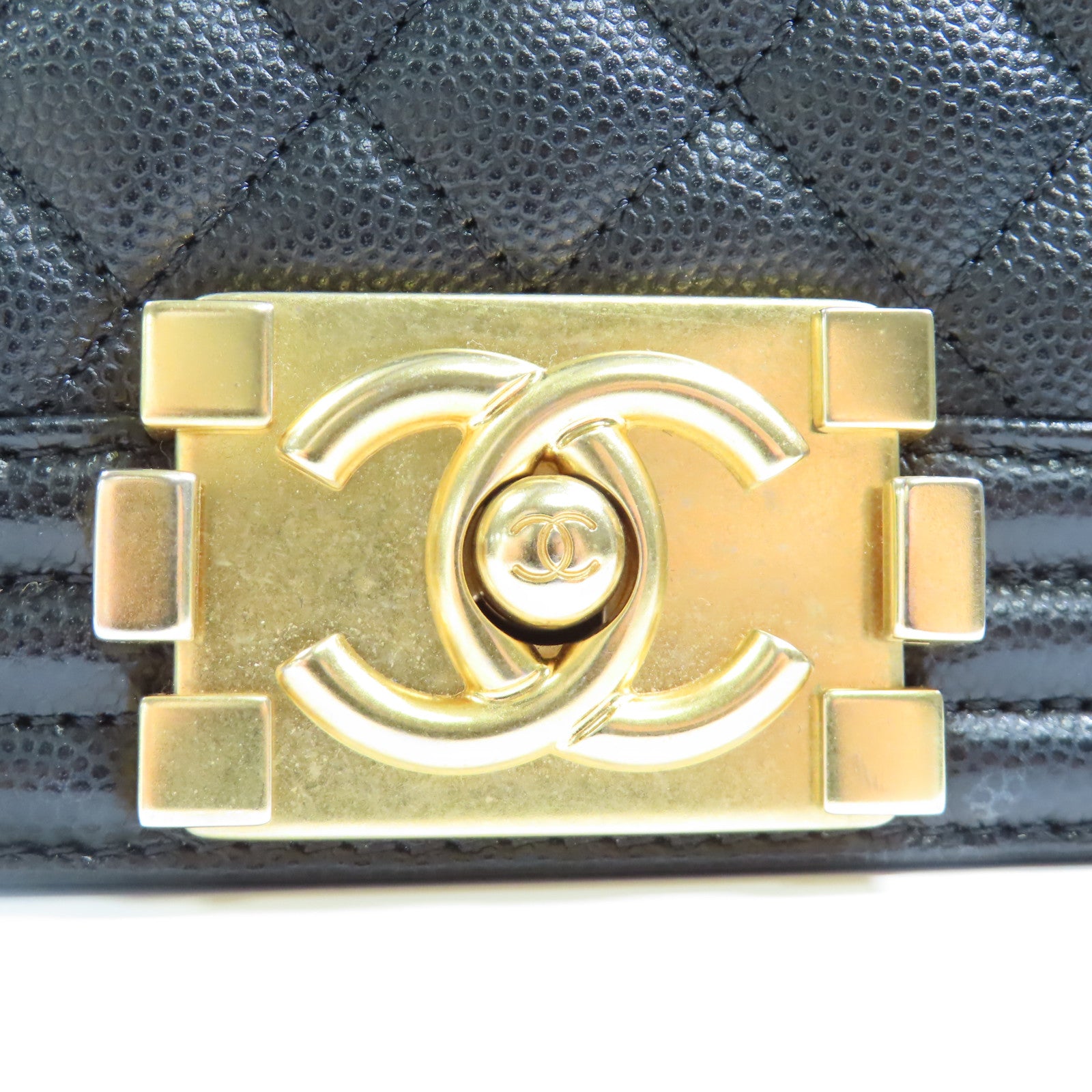 CHANEL 牛皮皮革Boy Chanel金扣肩背袋黑色