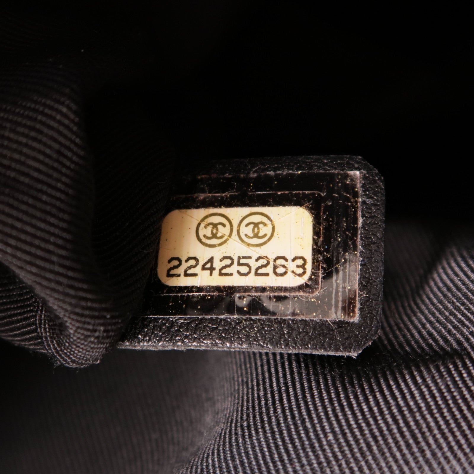 CHANEL 牛皮皮革Chevon Backpack銀扣背包