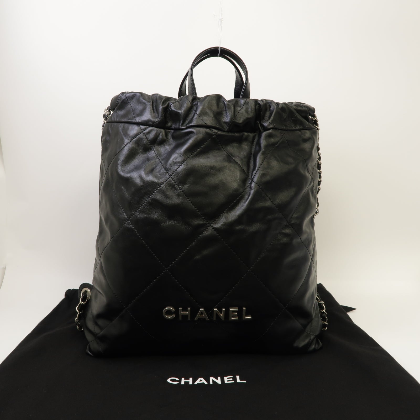 CHANEL 【清倉大減價】菱格牛皮皮革Chanel 22 Backpack銀扣雙肩背包黑色