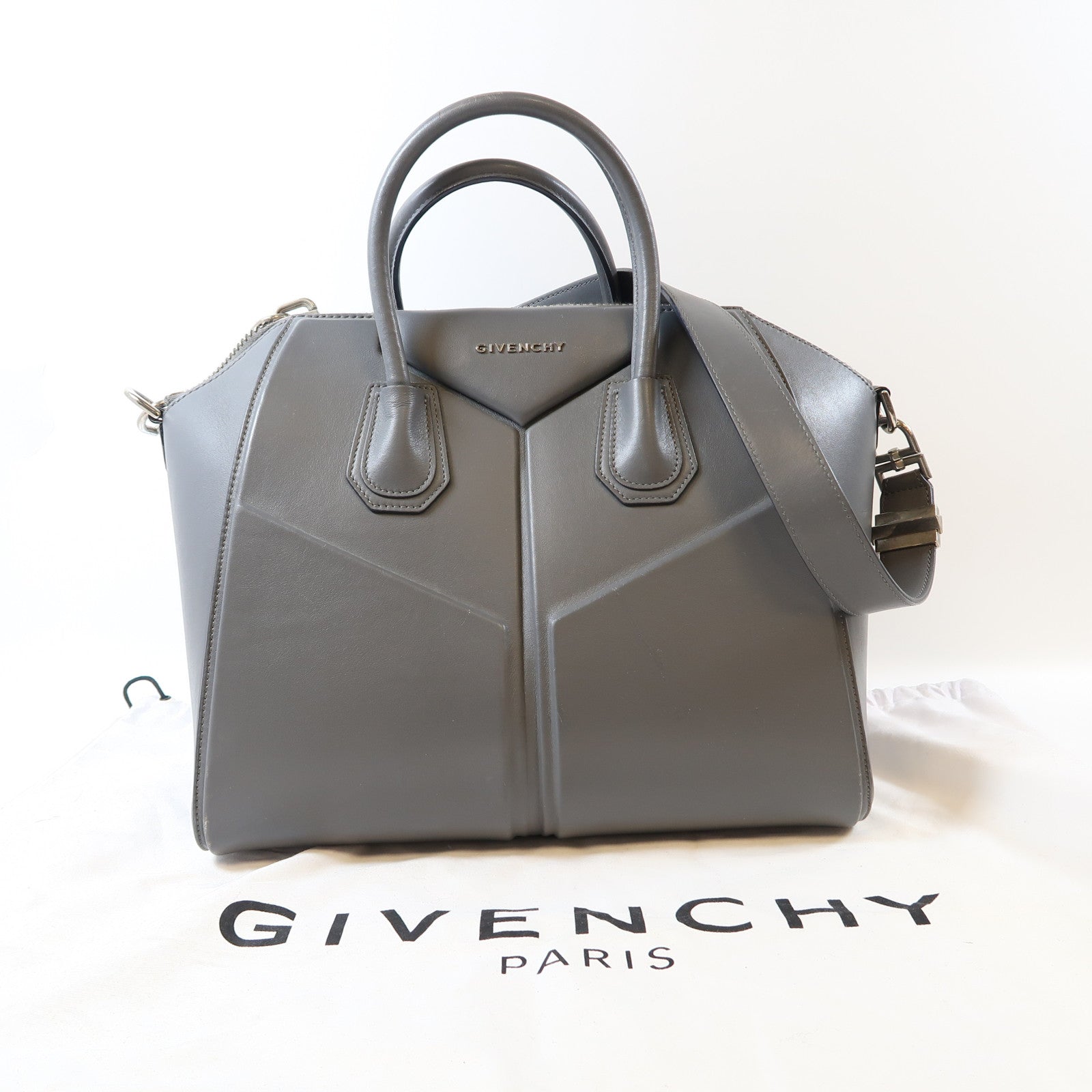 GIVENCHY 牛皮皮革Antigona銀扣手挽肩背兩用袋灰色
