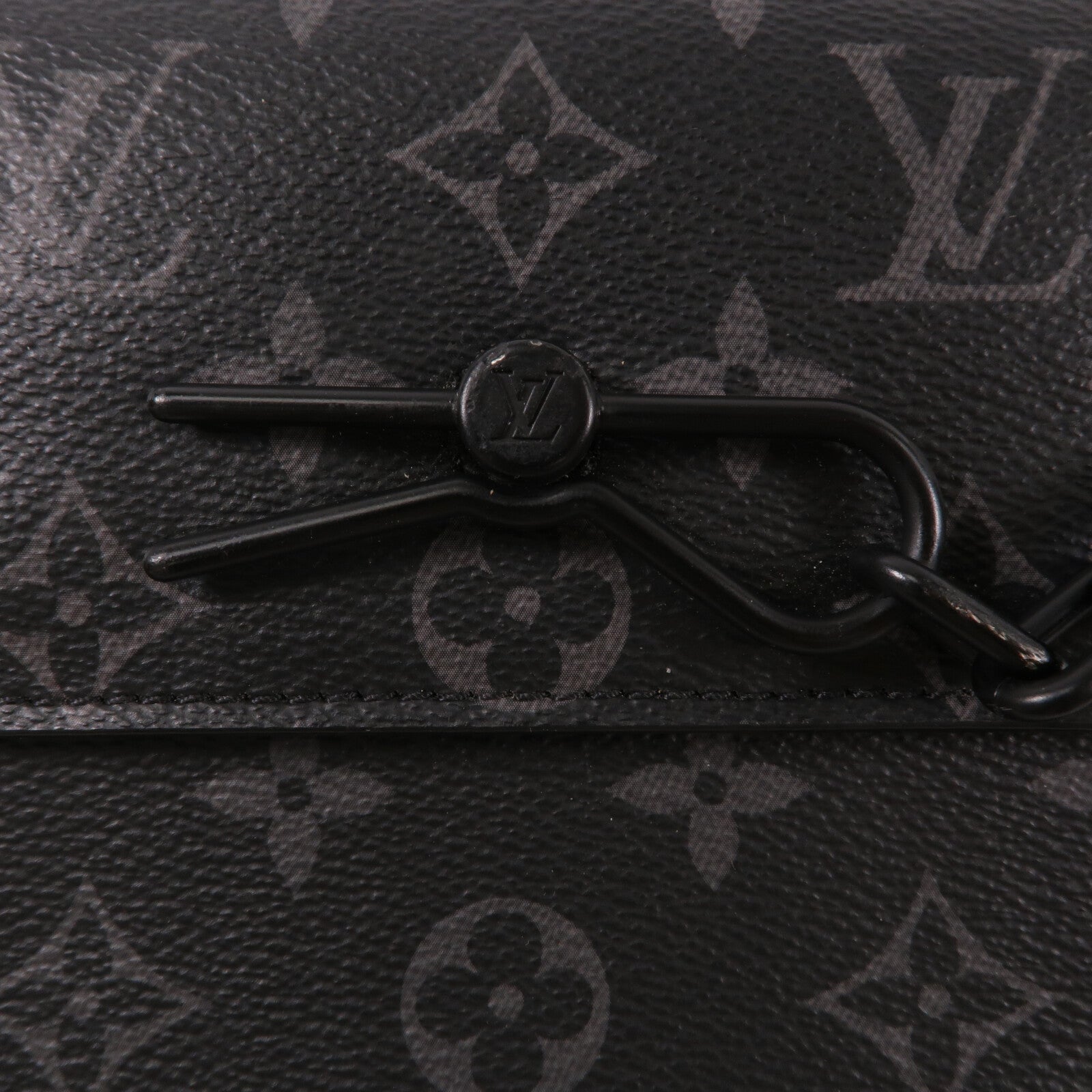 LOUIS VUITTON Monogram Eclipse Steamer Wearable Wallet肩背袋