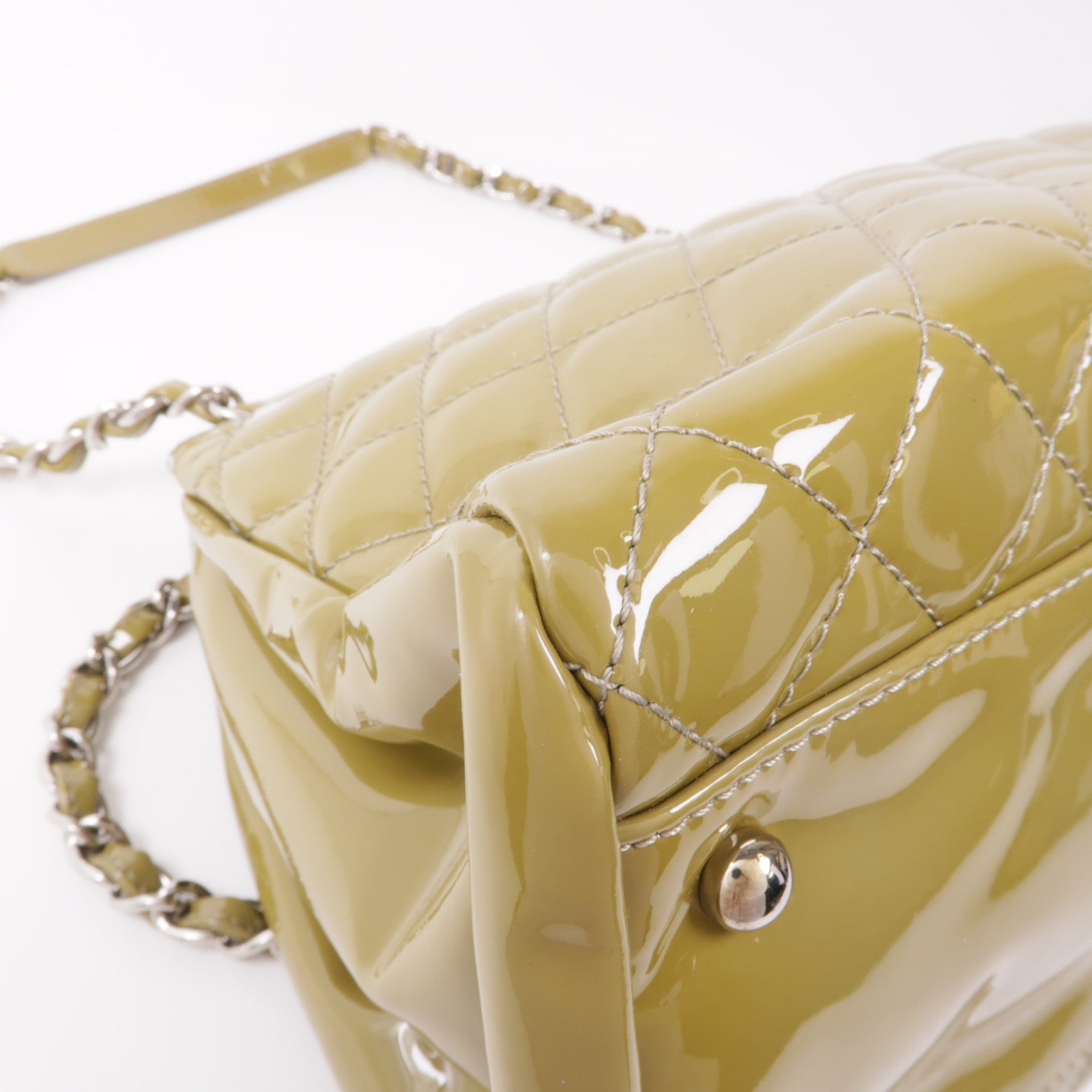 CHANEL 漆皮皮革Chain Shoulder銀扣鏈帶肩背袋