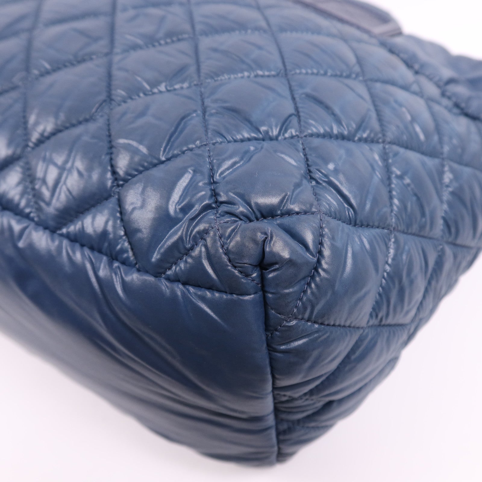 CHANEL 尼龍Coco Cocoon Small銀扣手挽袋