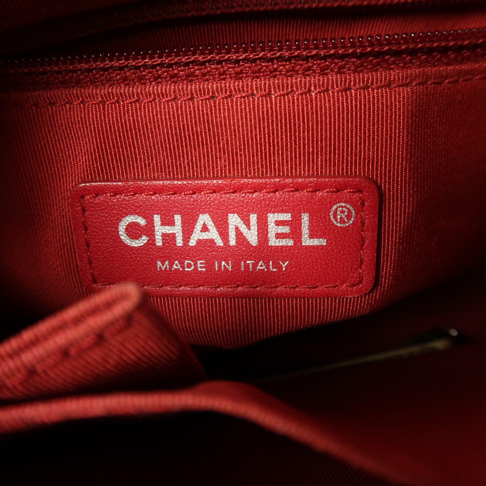 CHANEL 牛皮皮革Gabrielle Small鏈帶肩背袋