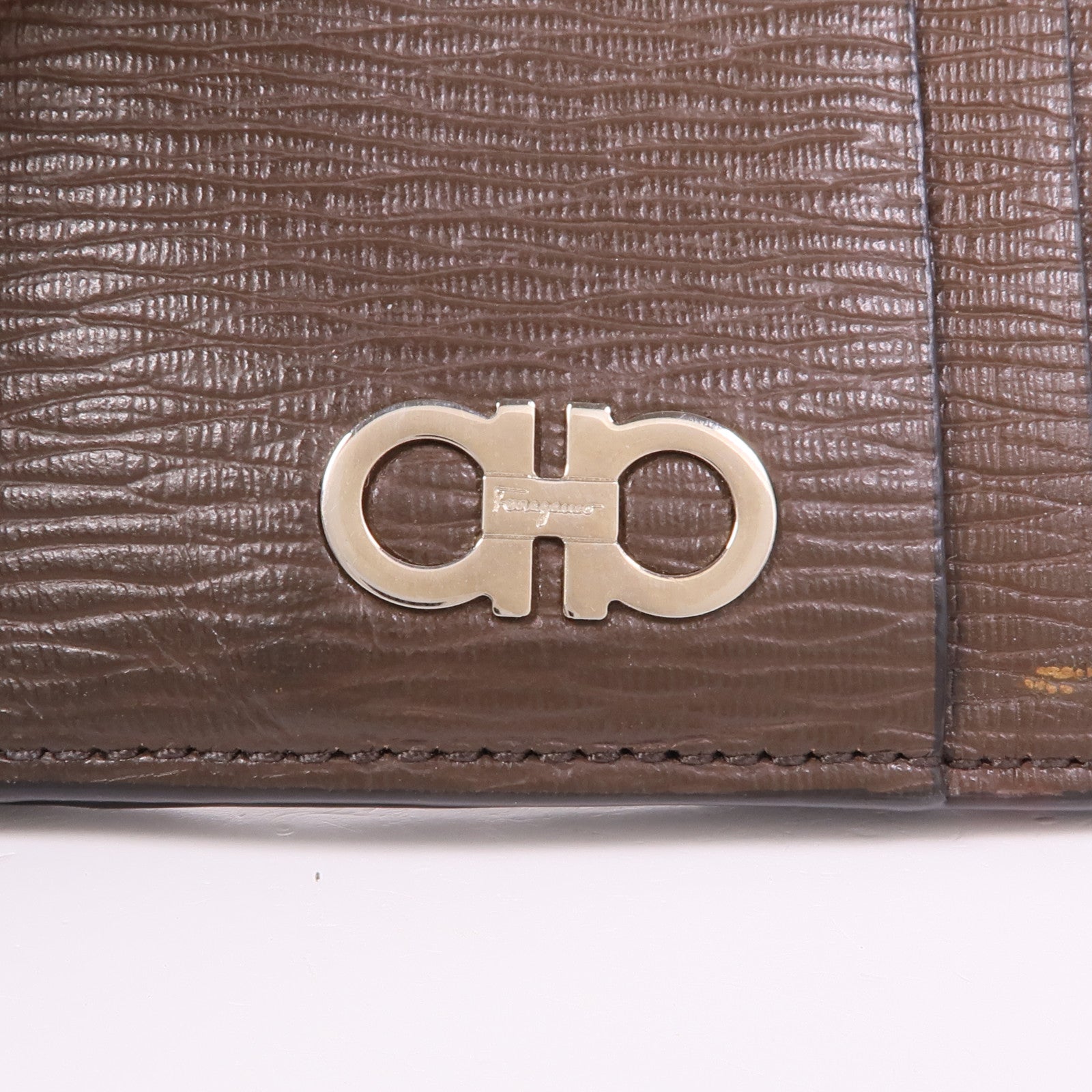 Salvatore Ferragamo 皮革Gancini Card Holder銀扣卡片套