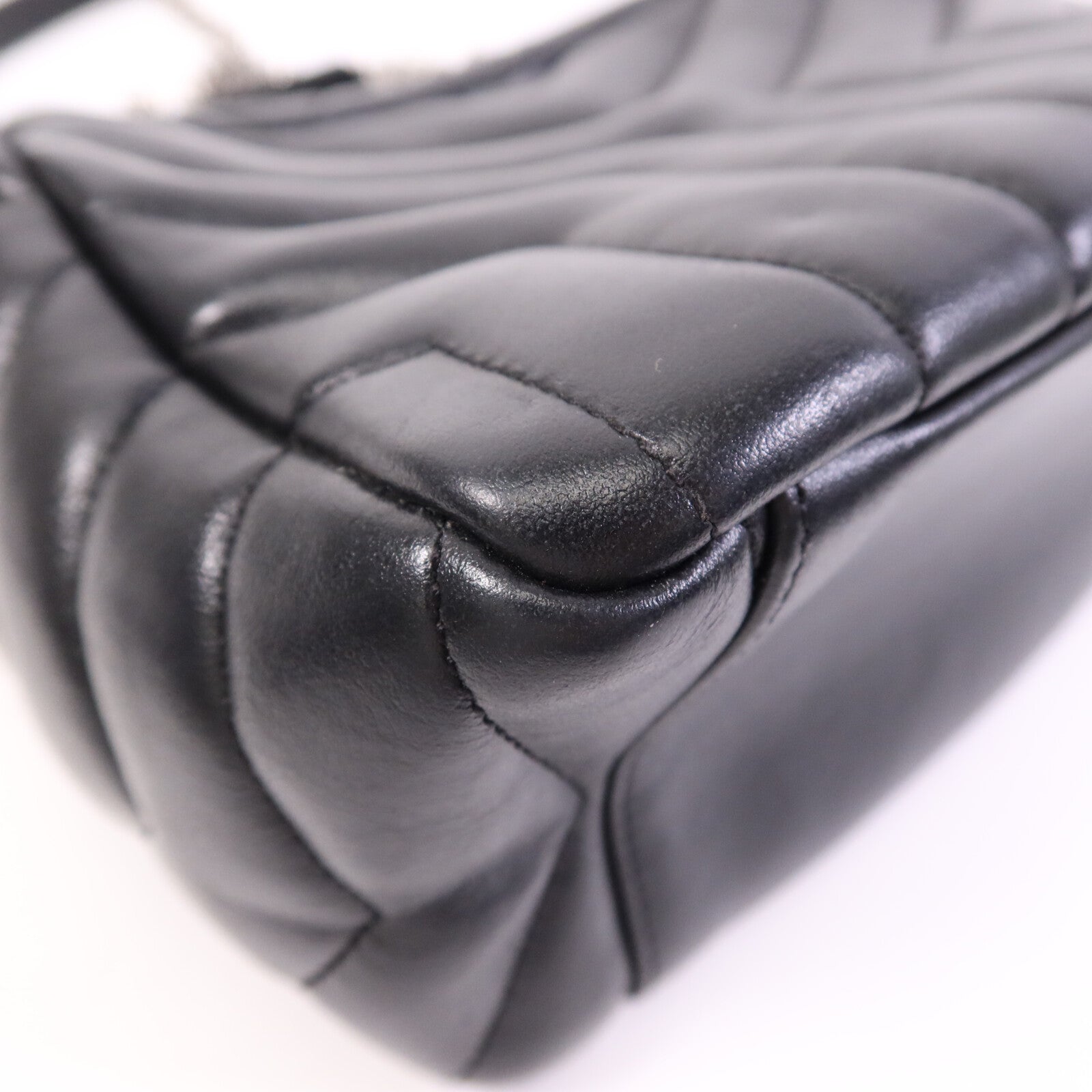SAINT LAURENT 牛皮皮革Loulou銀扣鏈帶肩背袋