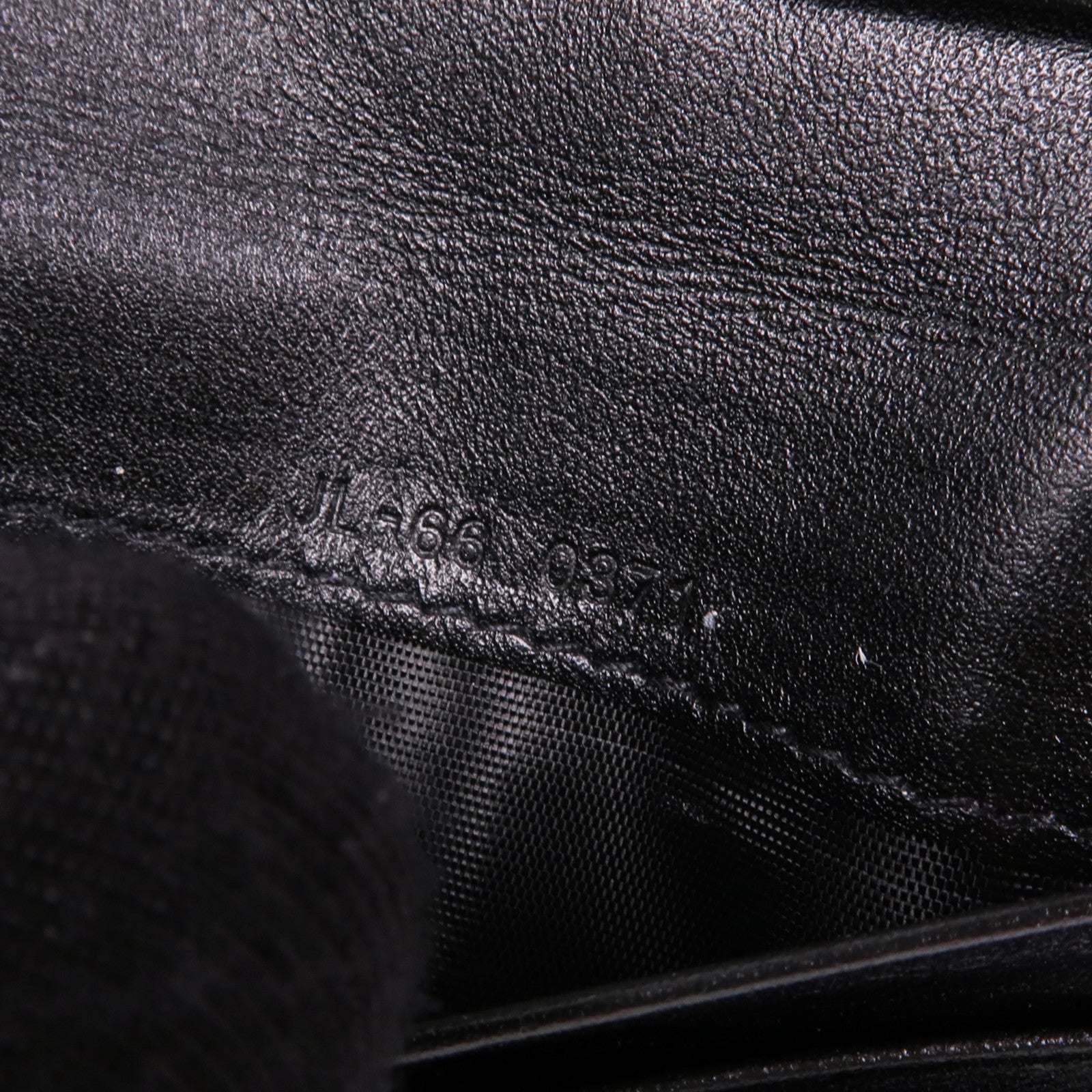 Salvatore Ferragamo 皮革Gancini Card Holder銀扣卡片套