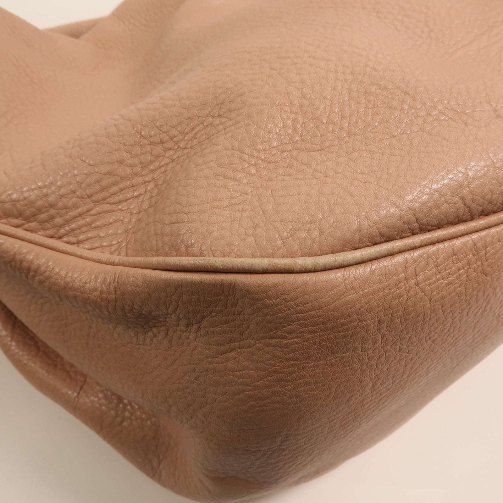 LOEWE 牛皮皮革Calle Lock Hobo銀扣肩背袋