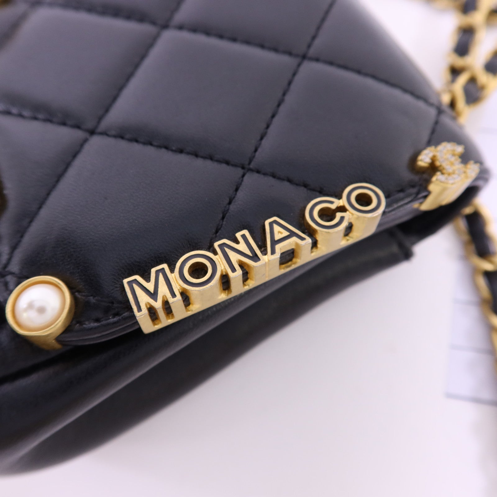 CHANEL 羊皮皮革Matelasse Mini Flap金扣鏈帶肩背袋