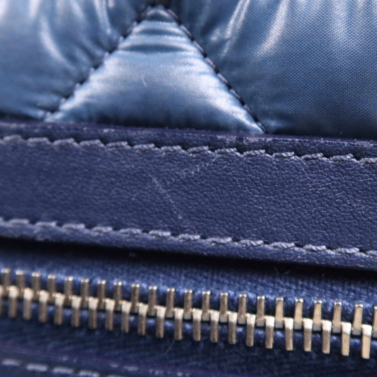 CHANEL 尼龍Coco Cocoon Small銀扣手挽袋