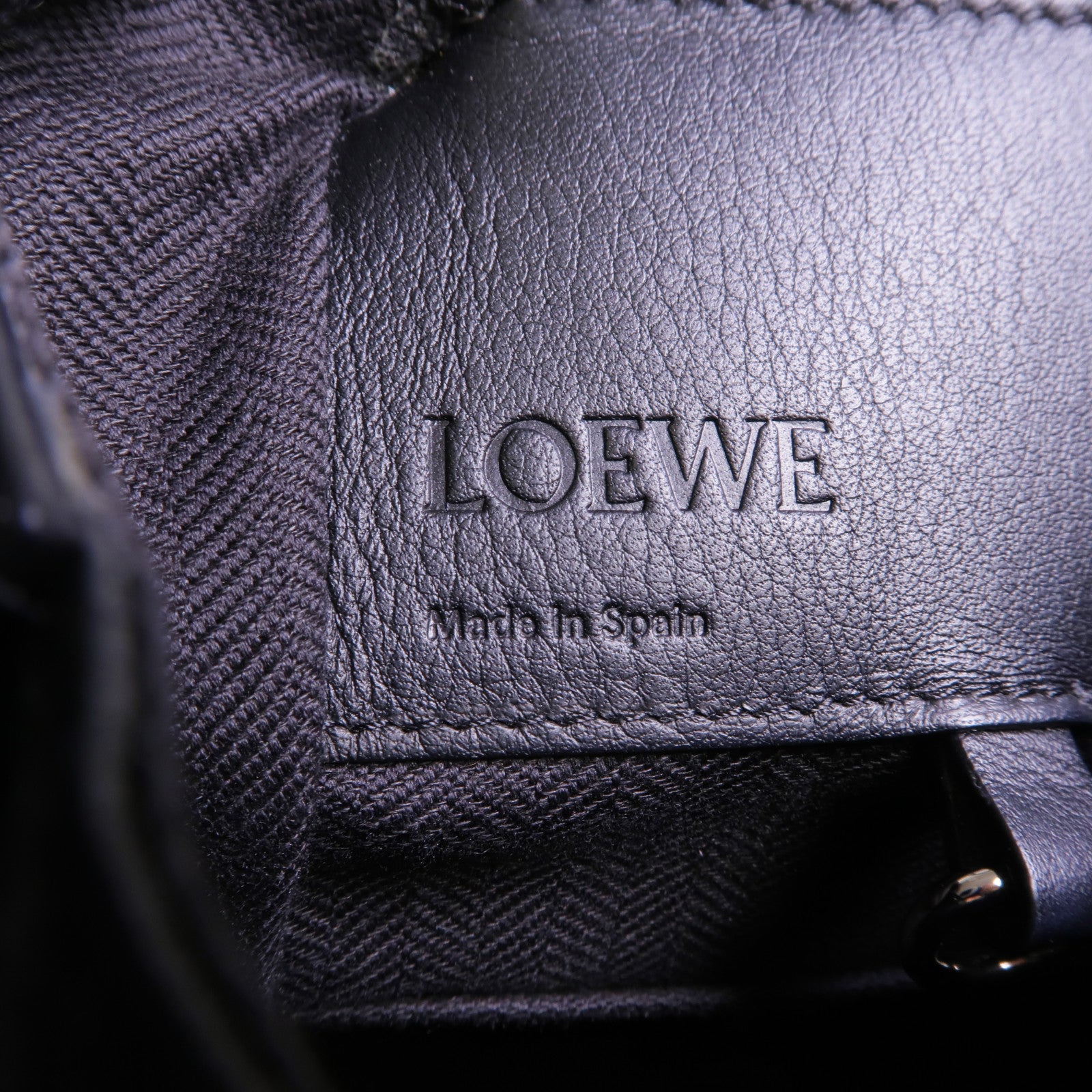 LOEWE 牛皮皮革Hammock Small銀扣手挽肩背兩用袋