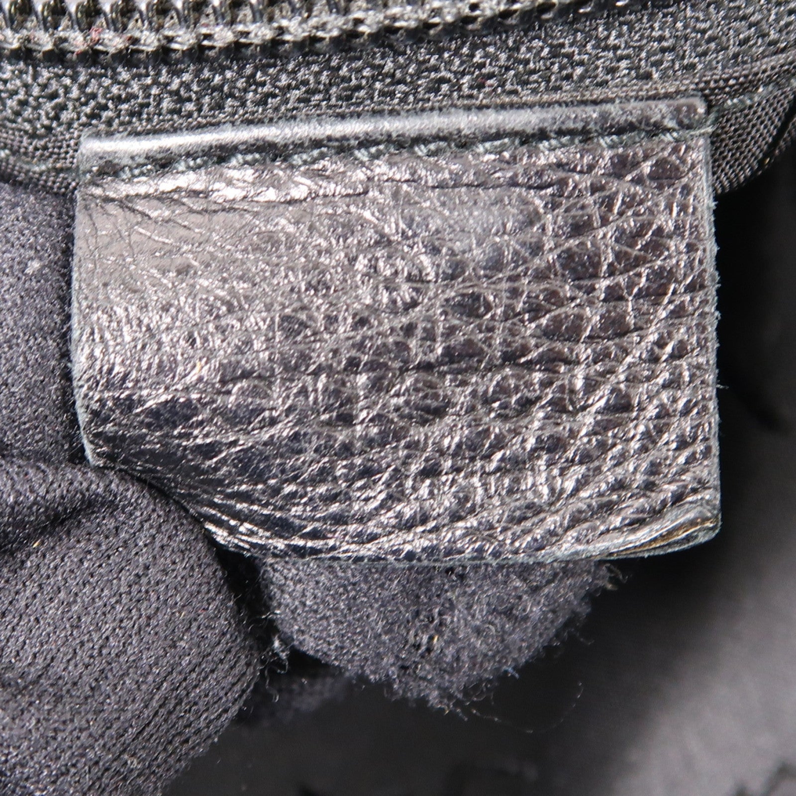 GUCCI 牛皮皮革Messenger Bag銀扣肩背袋黑色