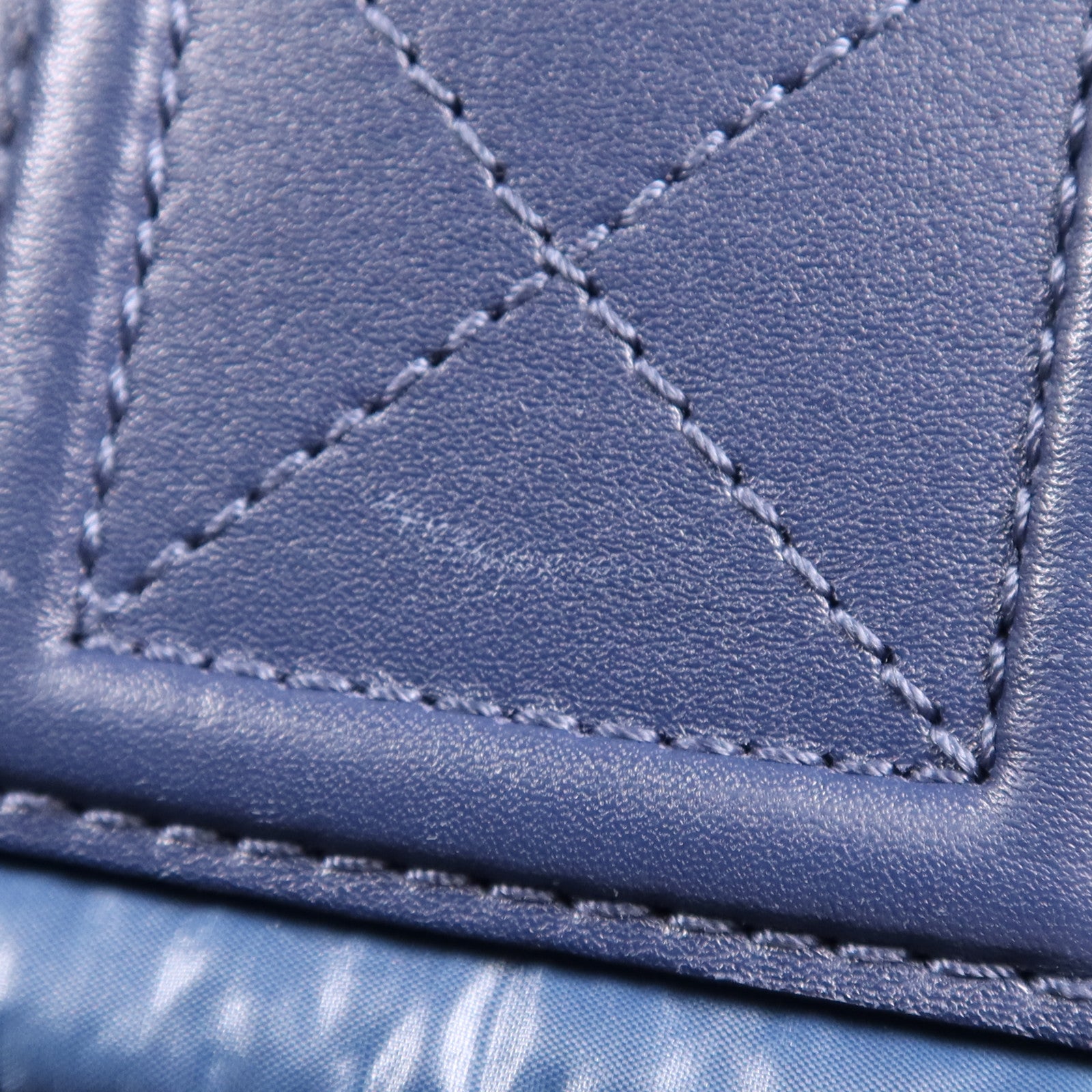 CHANEL 尼龍Coco Cocoon Small銀扣手挽袋