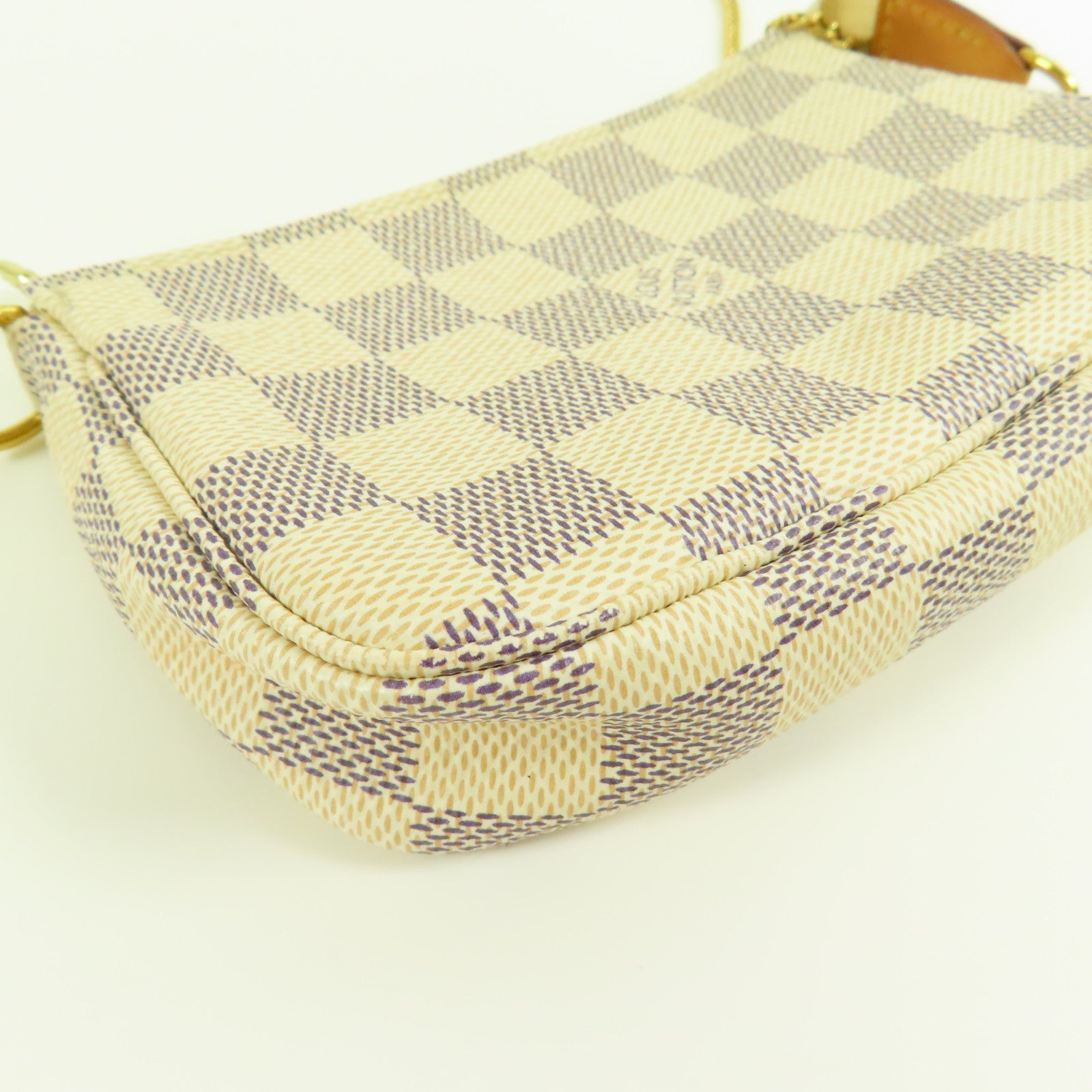 LOUIS VUITTON Damier Azur Mini Pochette Accessories金扣鏈帶手挽袋