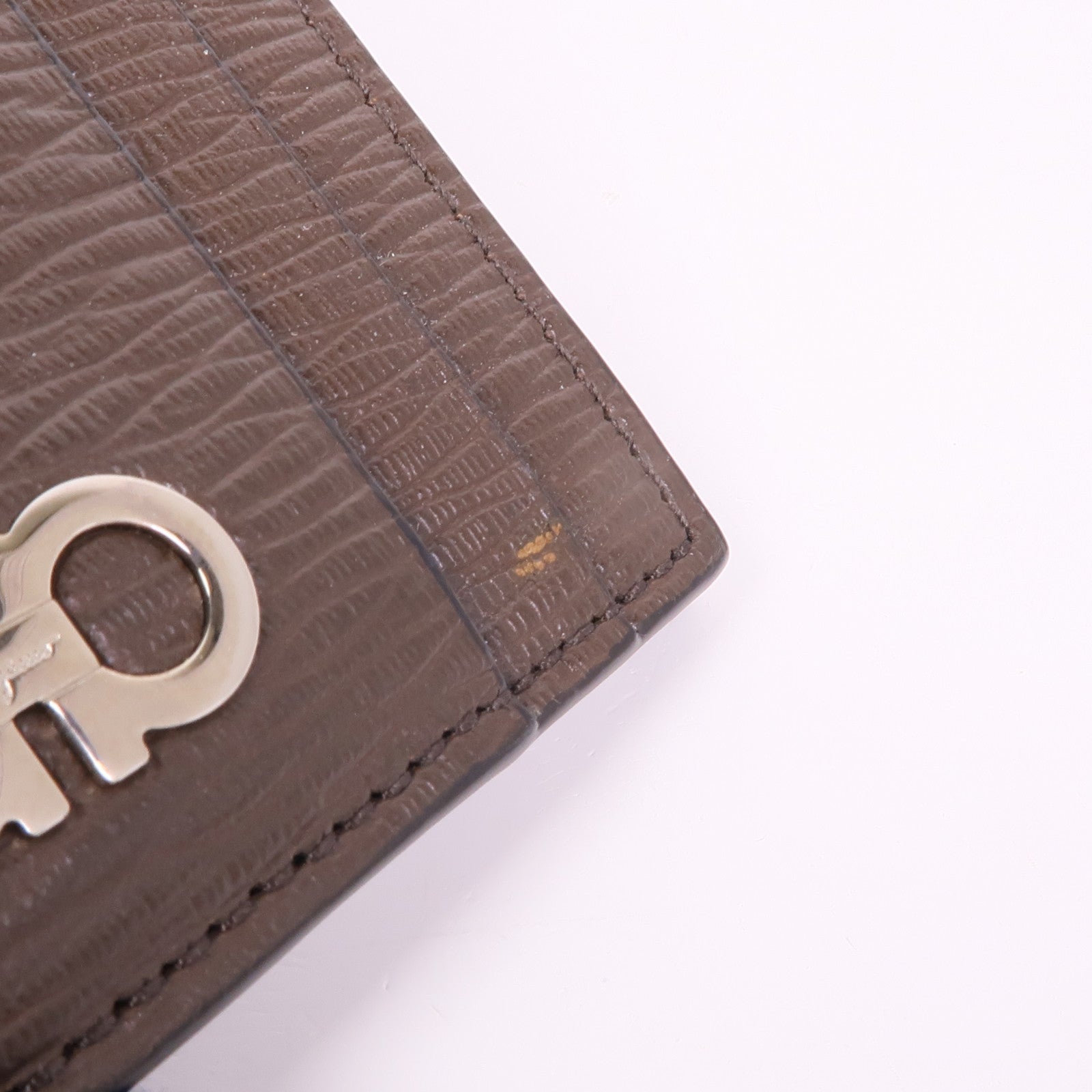 Salvatore Ferragamo 皮革Gancini Card Holder銀扣卡片套