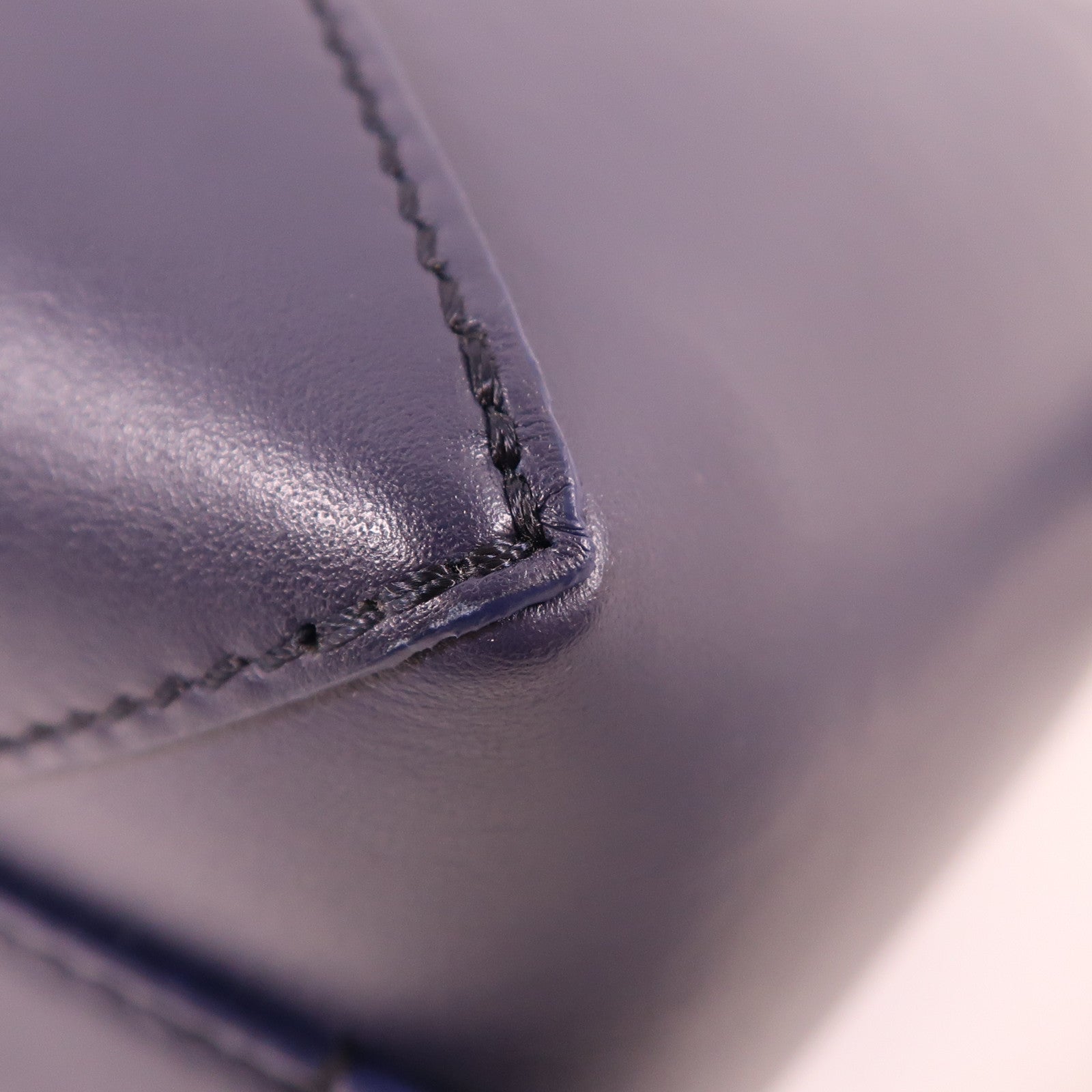 LOEWE 牛皮皮革Puzzle Fold Wash Bag銀扣手拿包