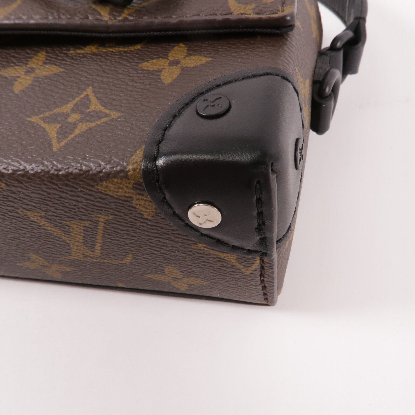 LOUIS VUITTON Monogram Steamer Wearable Wallet肩背袋