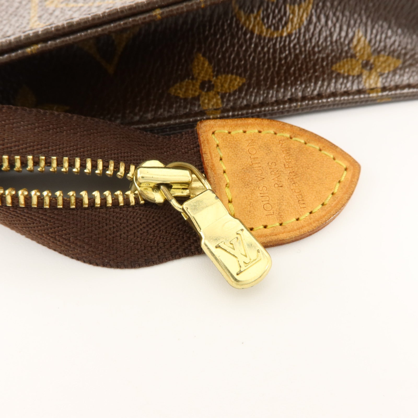 LOUIS VUITTON Monogram Toiletry Pouch 19金扣手拿包棕色