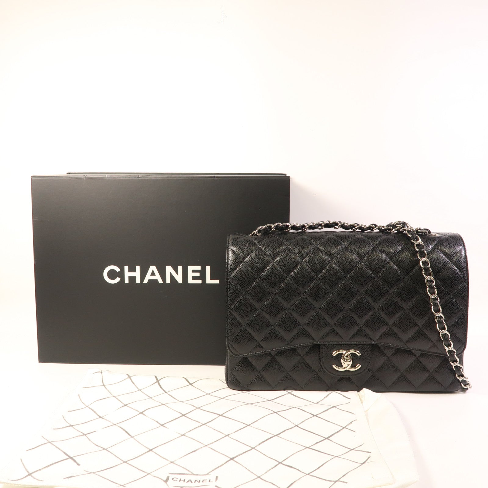 CHANEL 牛皮皮革Maxi Classic銀扣鏈帶肩背袋