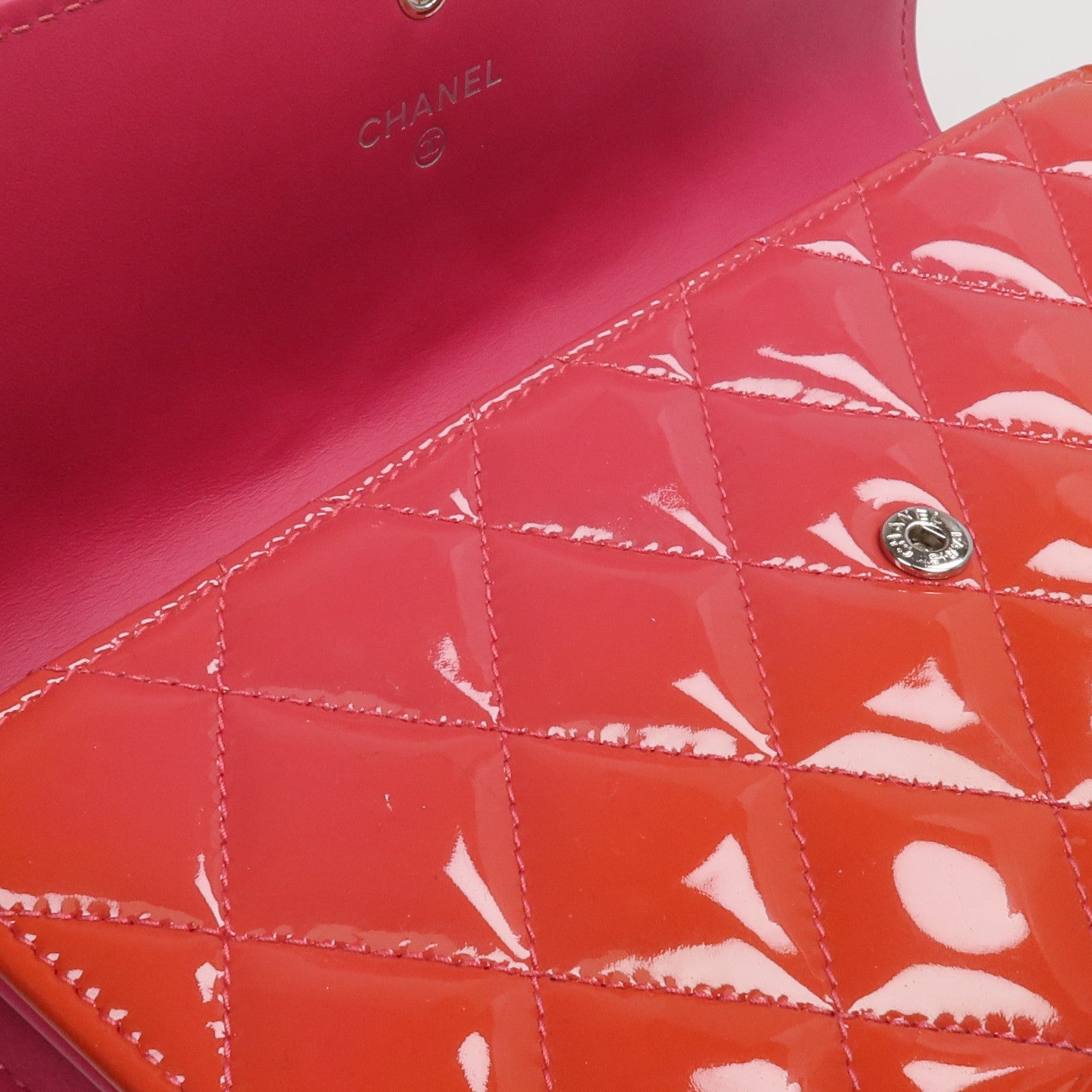 CHANEL 【激減優惠】漆皮皮革Long Wallet銀扣長錢包